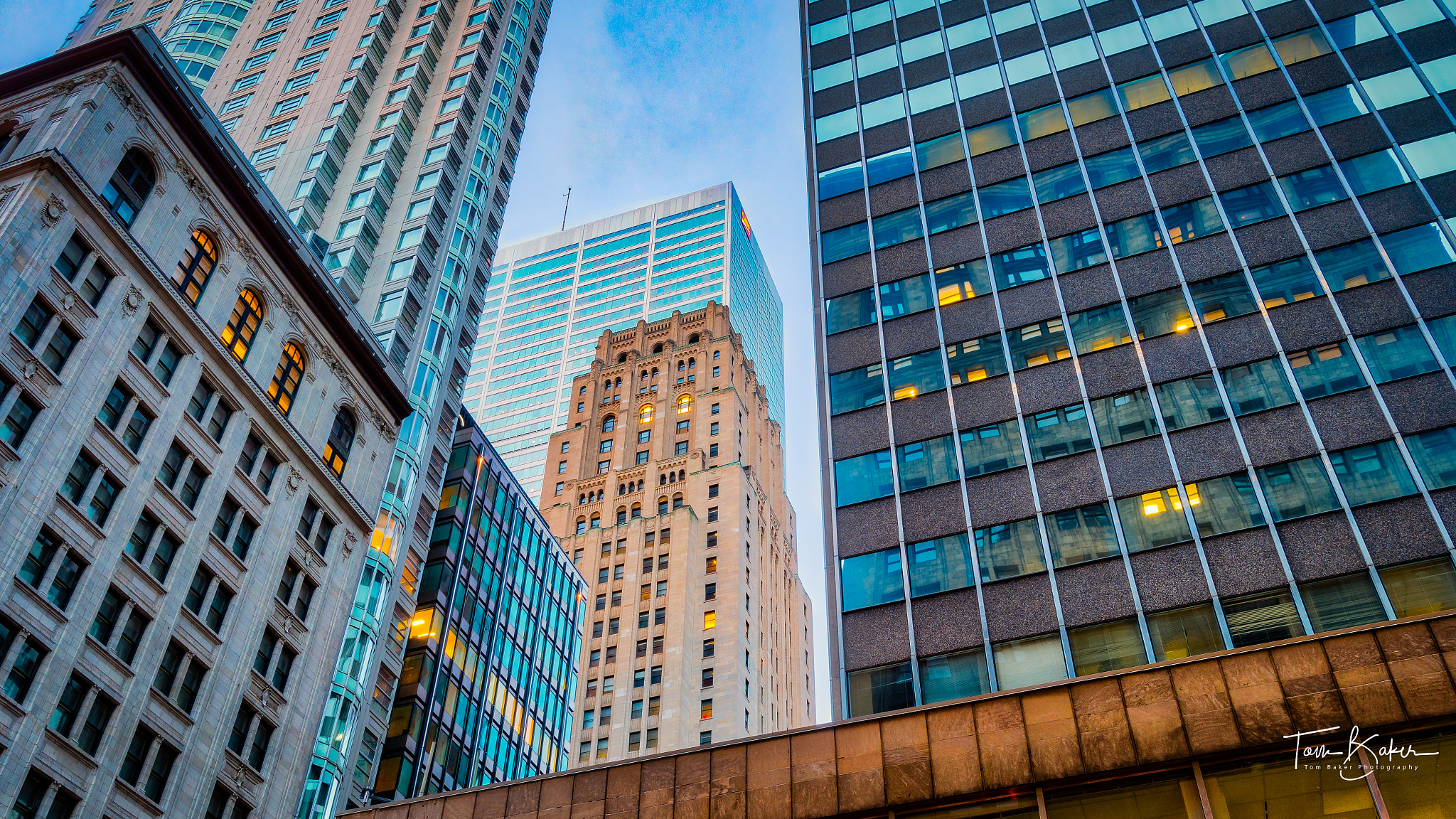 Sony a6300 + Sony E 10-18mm F4 OSS sample photo. Looking west on king street - toronto photography