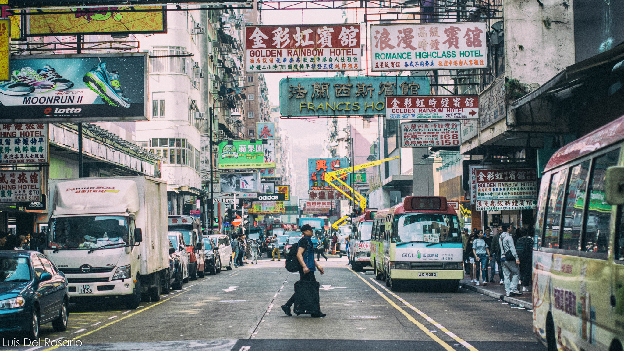 Nikon D7100 + Sigma 50mm F1.4 EX DG HSM sample photo. Crossing the street photography