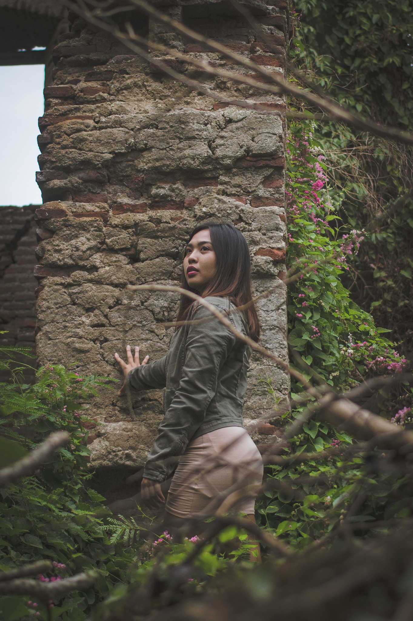 Canon EOS 700D (EOS Rebel T5i / EOS Kiss X7i) + Canon EF 40mm F2.8 STM sample photo. Secret garden photography