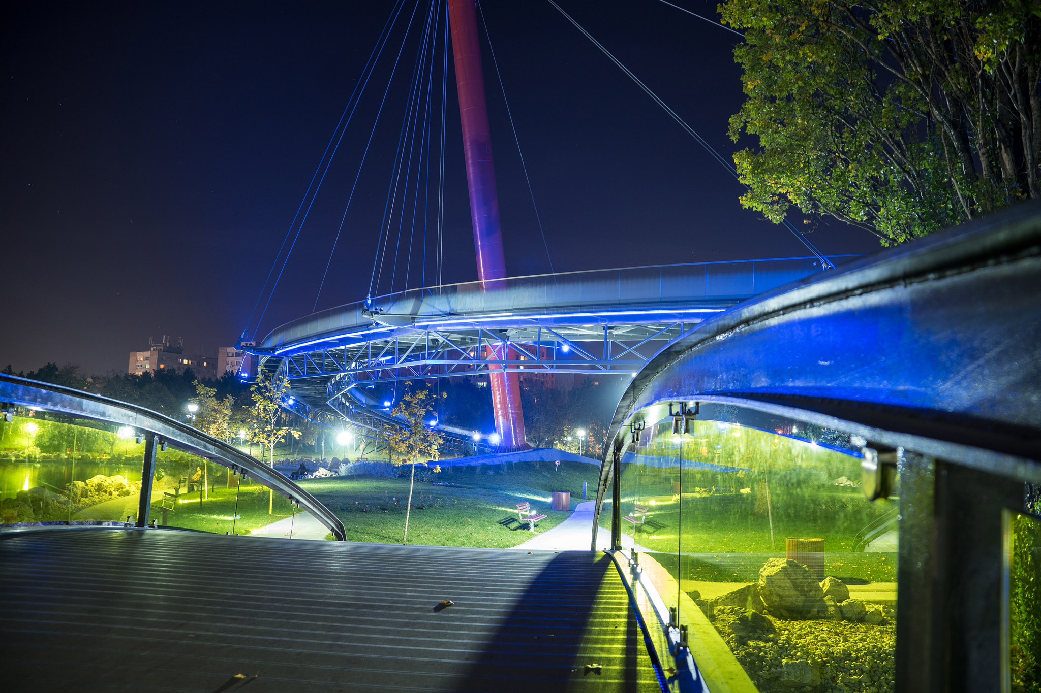 Sony DT 18-135mm F3.5-5.6 SAM sample photo. Seeing the bridge, from the bridge photography