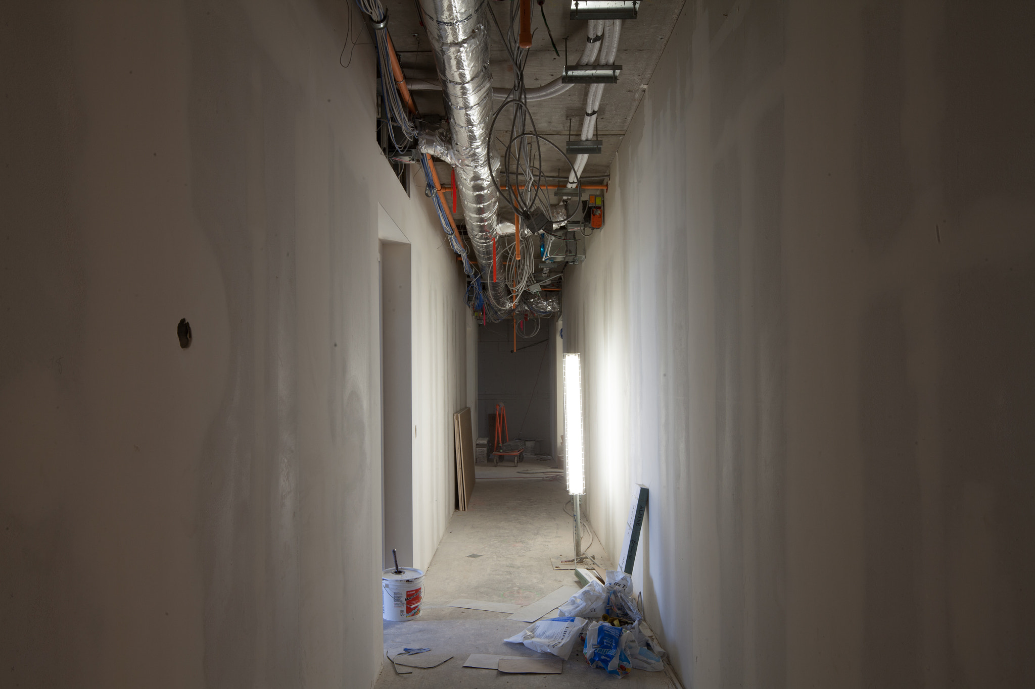 Canon EOS 5D Mark II + Canon TS-E 24.0mm f/3.5 L II sample photo. Interior construction site #5857 © douglas hill #s ... photography