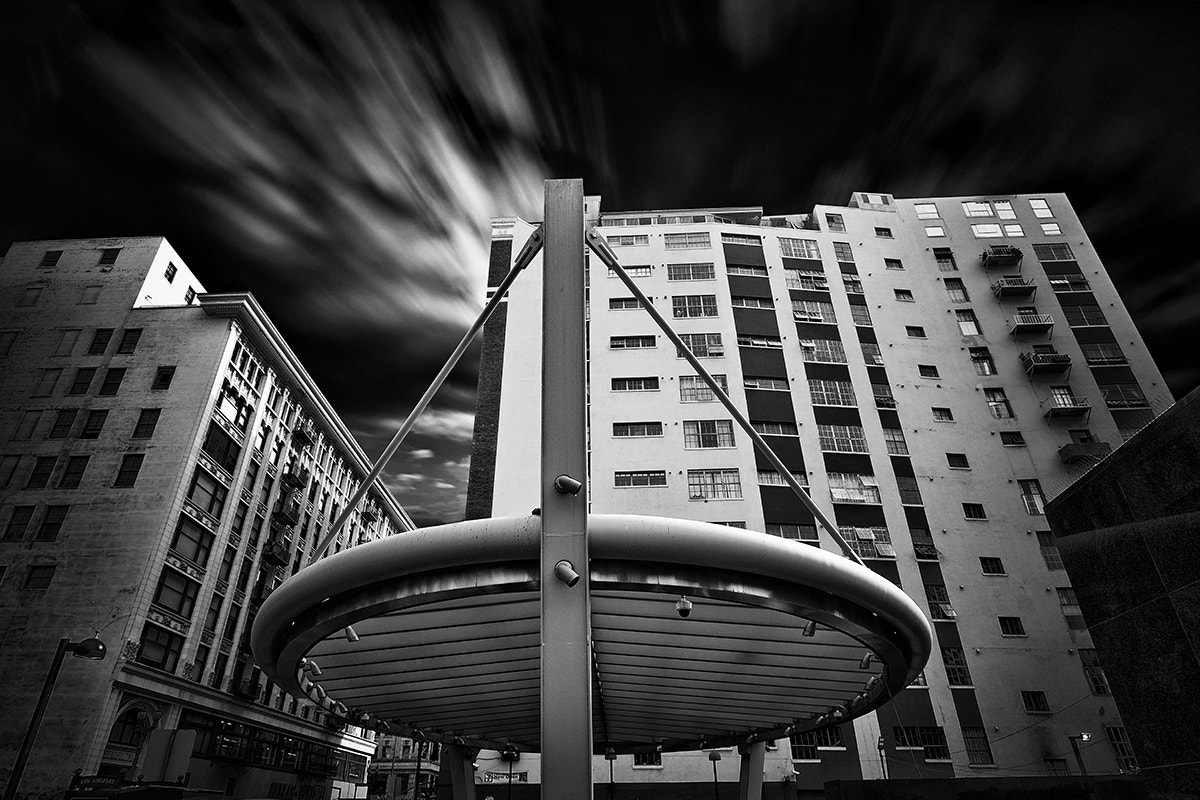 Fujifilm X-T10 sample photo. La subway entrance web photography