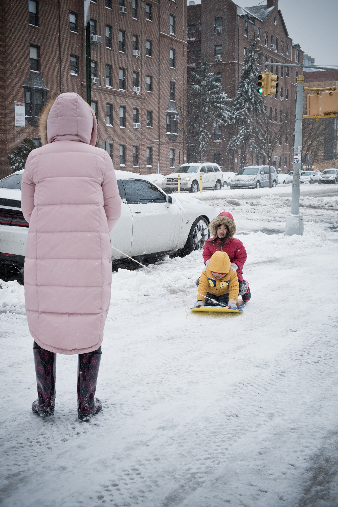 Fujifilm X-M1 + Fujifilm XF 18-55mm F2.8-4 R LM OIS sample photo. Snowboarding photography