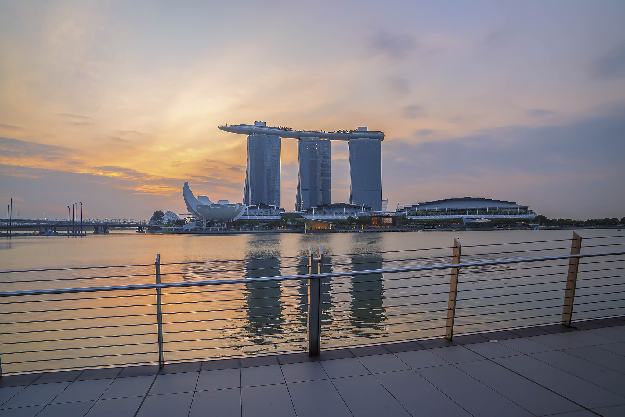 Sony a7S II + Sony FE 24-70mm F2.8 GM sample photo. Singapore landmark city skyline at sunrise photography