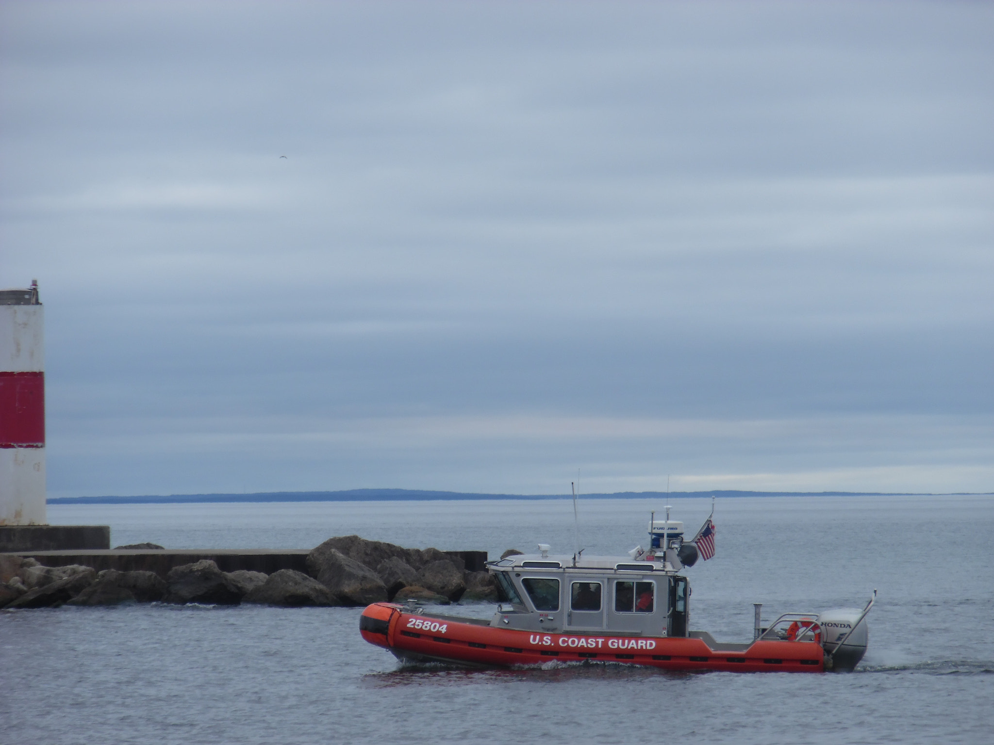 Samsung WB35F/WB36F/WB37F sample photo. U.s. coast guard on lake michigan photography