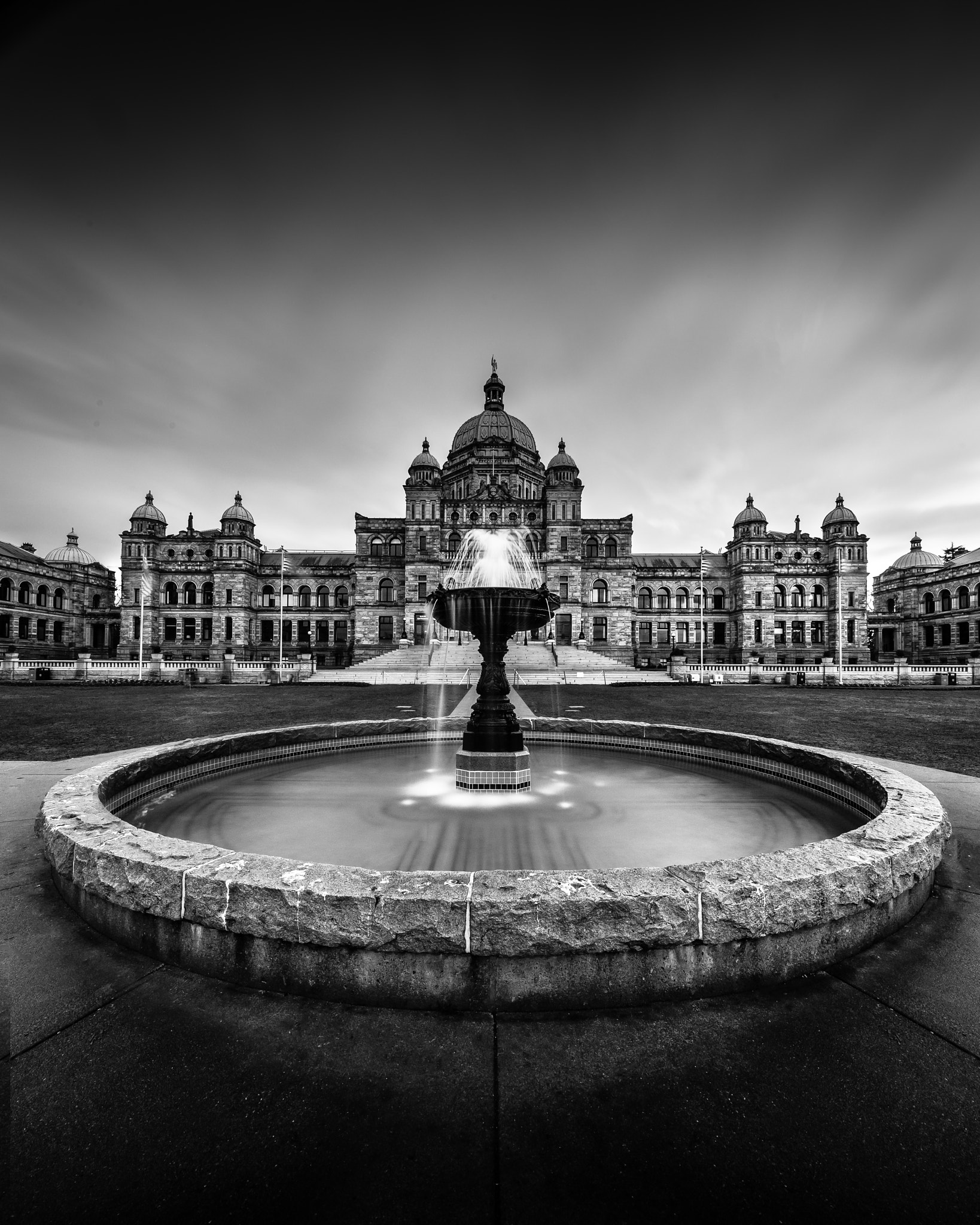 Canon EF 11-24mm F4L USM sample photo. The parliament photography
