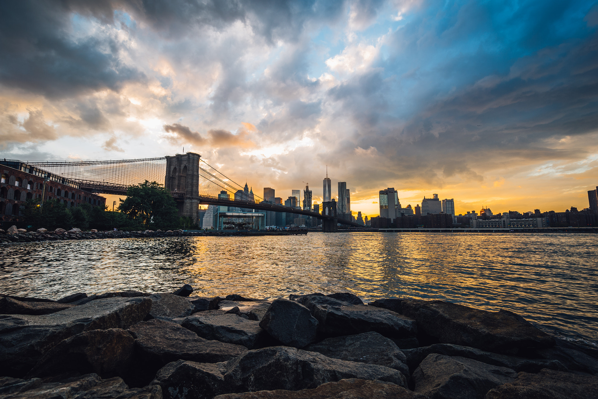 Canon EOS 6D + Canon EF 11-24mm F4L USM sample photo. Brooklyn bridge sunset photography