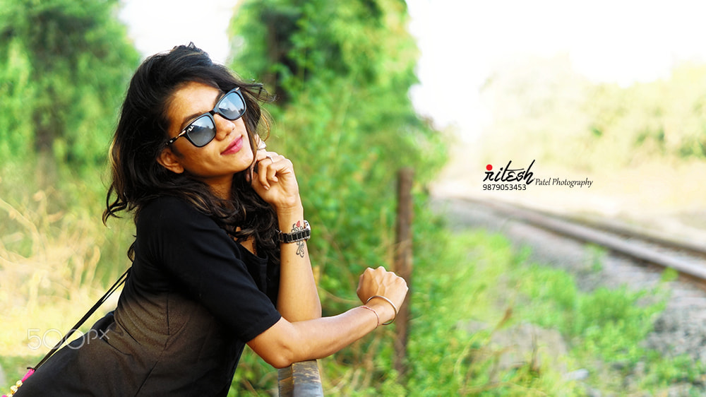 Sony SLT-A58 + Sony DT 50mm F1.8 SAM sample photo. Model posing photography
