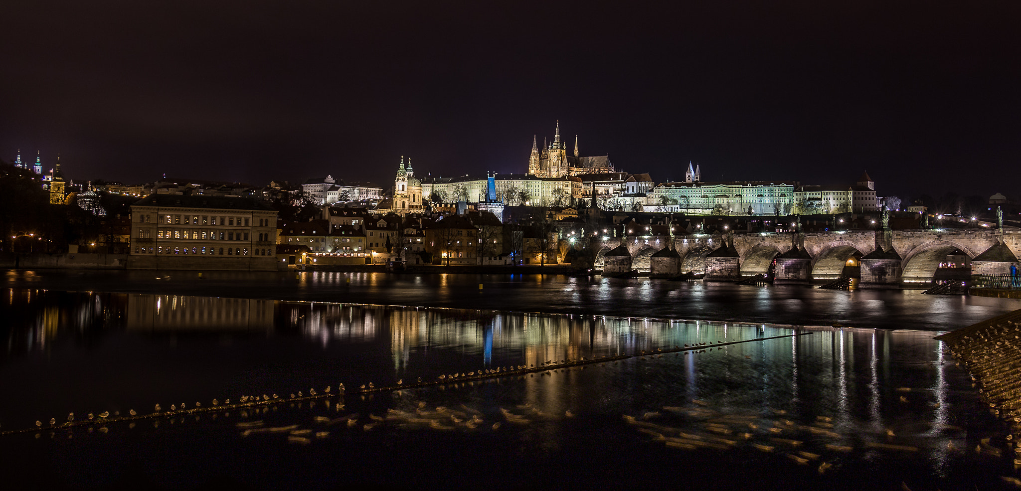 Canon EOS 100D (EOS Rebel SL1 / EOS Kiss X7) sample photo. Prague´s silluets in night! photography