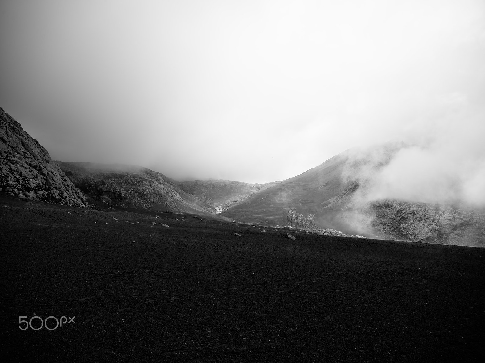 HD Pentax-DA645 28-45mm F4.5ED AW SR sample photo. Foggy mountains photography