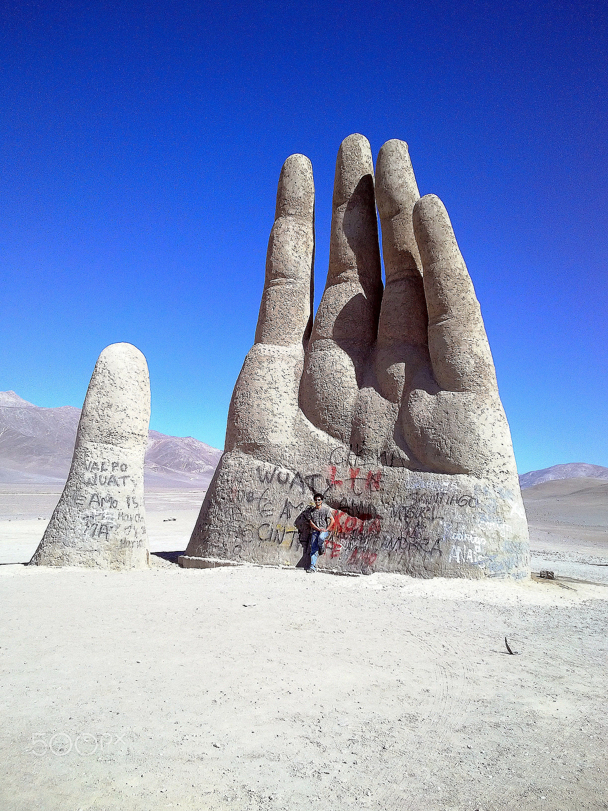 LG OPTIMUS L9 sample photo. La mano de atacama photography