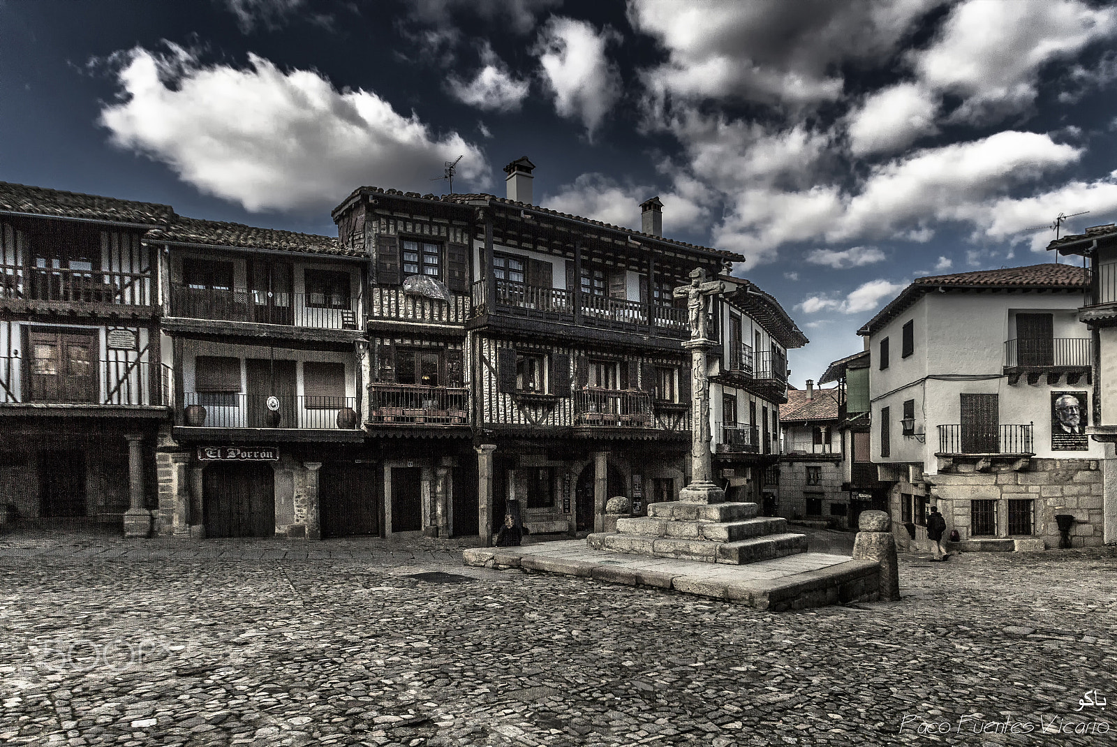 Sigma 10-20mm F3.5 EX DC HSM sample photo. Plaza mayor photography