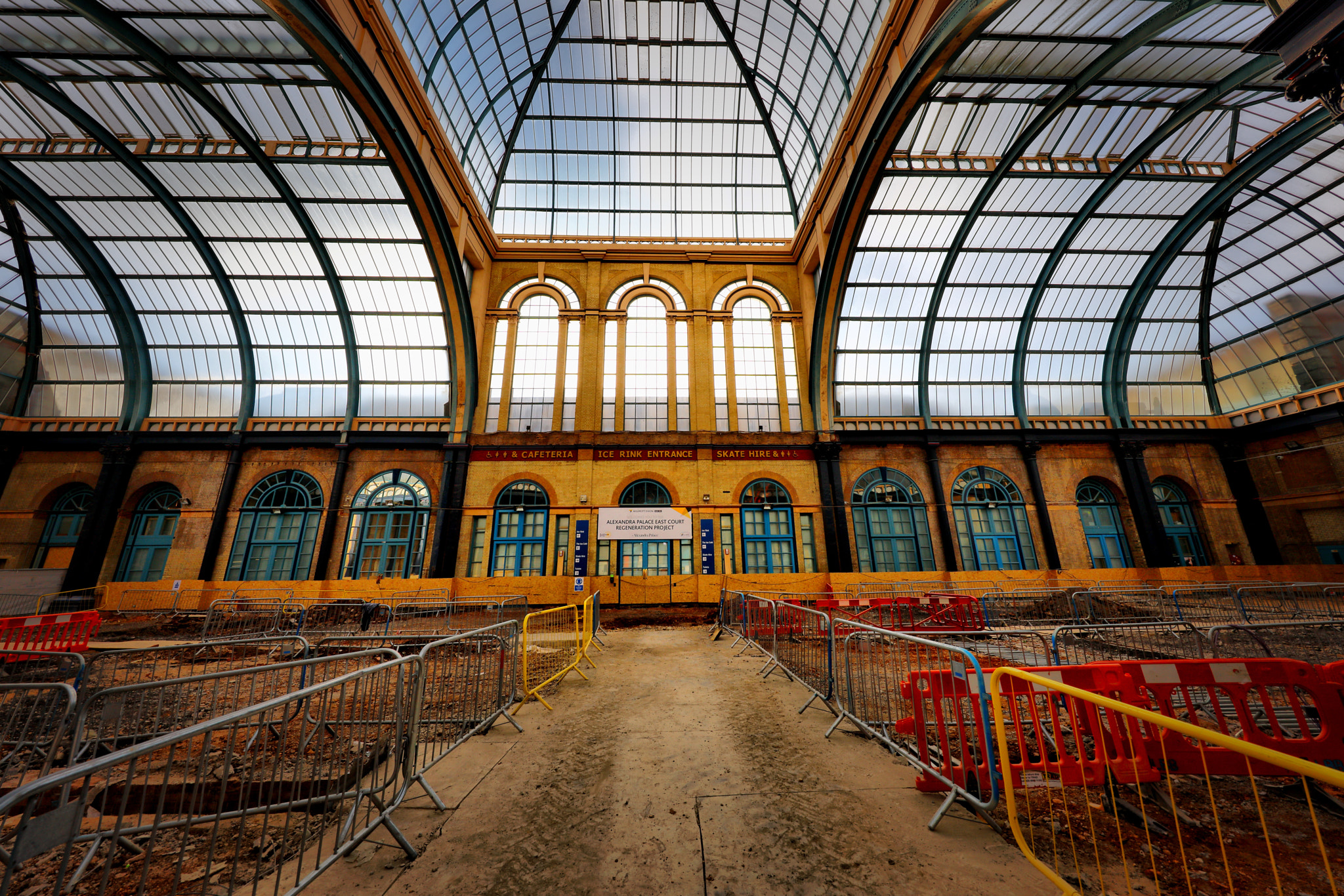 Canon EOS 5DS R + Canon EF 11-24mm F4L USM sample photo. Alexandra palace restoration photography