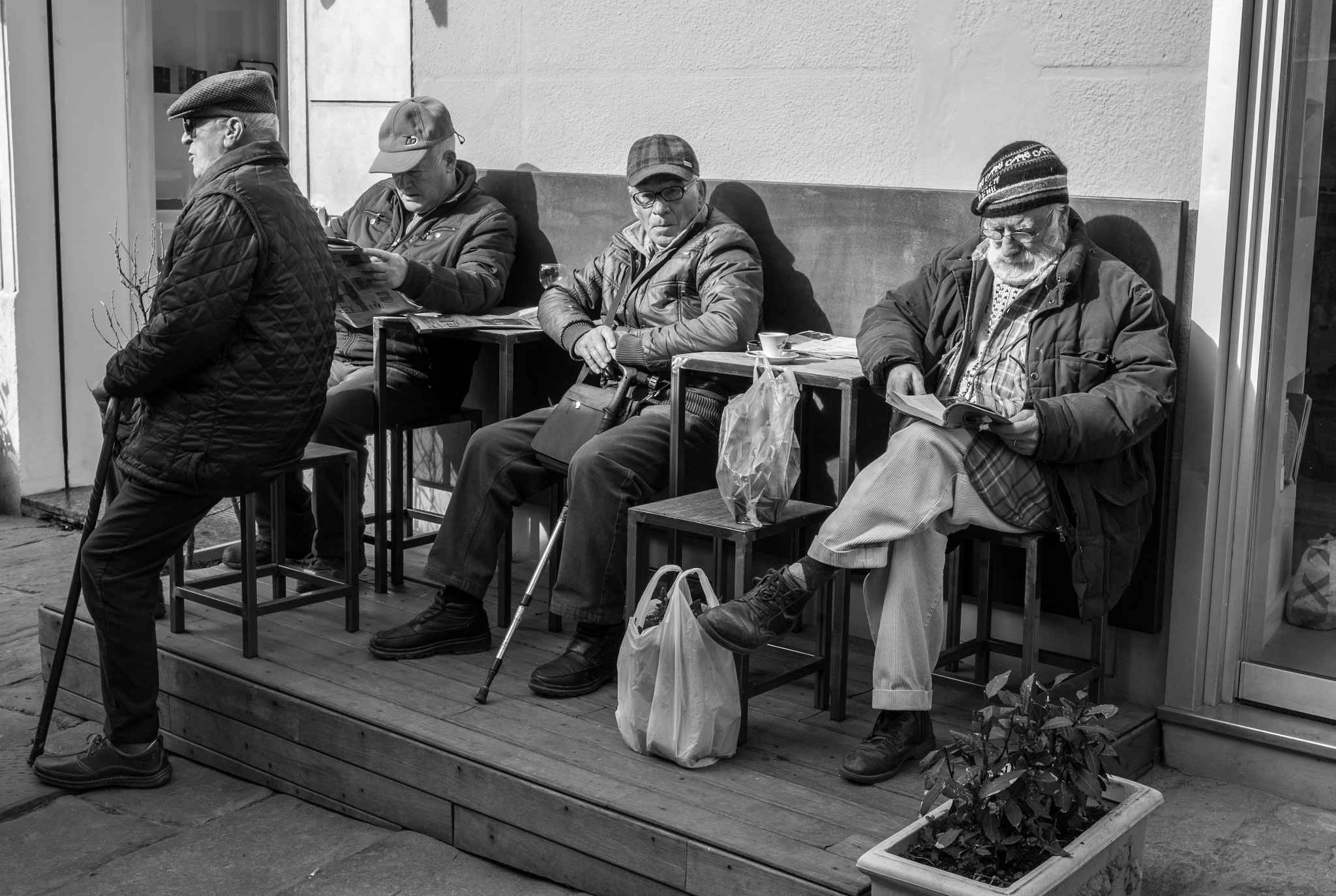 Fujifilm X-T2 + Fujifilm XF 23mm F1.4 R sample photo. Cafe life, italy photography