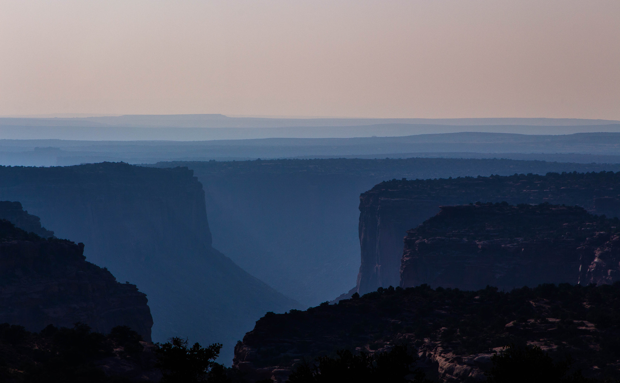 Canon EF 28-105mm f/3.5-4.5 USM sample photo. Blue vision photography