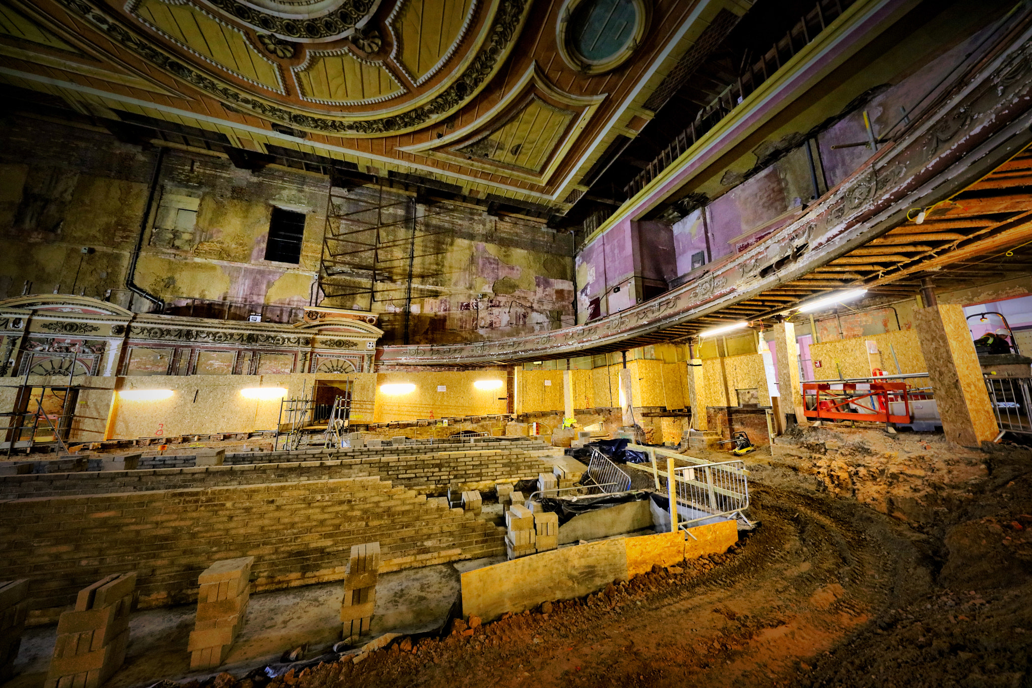 Canon EOS 5DS R + Canon EF 11-24mm F4L USM sample photo. Alexandra palace restoration photography