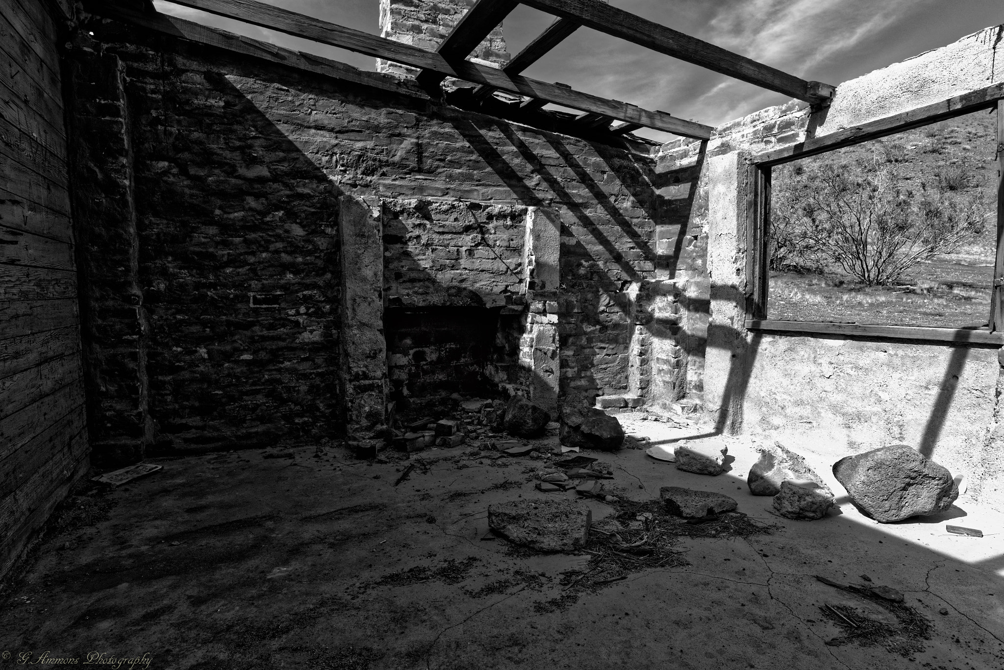 Nikon D810 + Nikon AF-S Nikkor 20mm F1.8G ED sample photo. Mining cabin remains photography