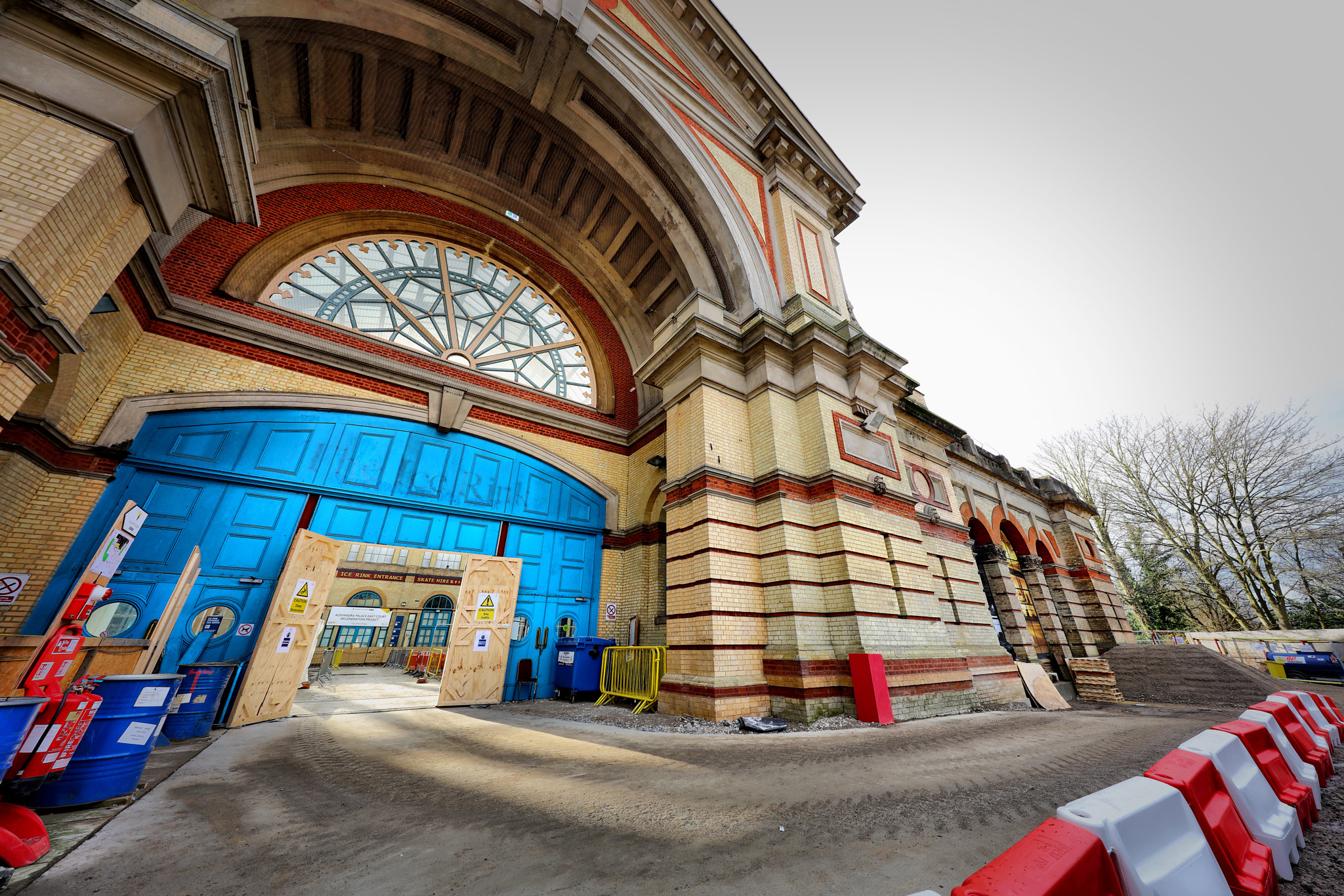Canon EF 11-24mm F4L USM sample photo. Alexandra palace restoration photography