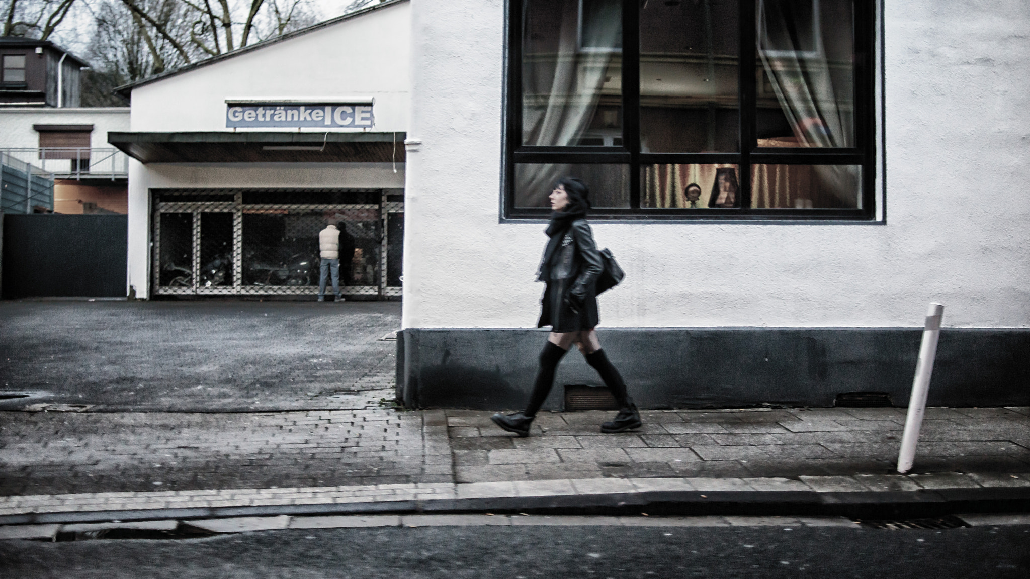 Nikon D600 sample photo. Passing the liqueur store photography