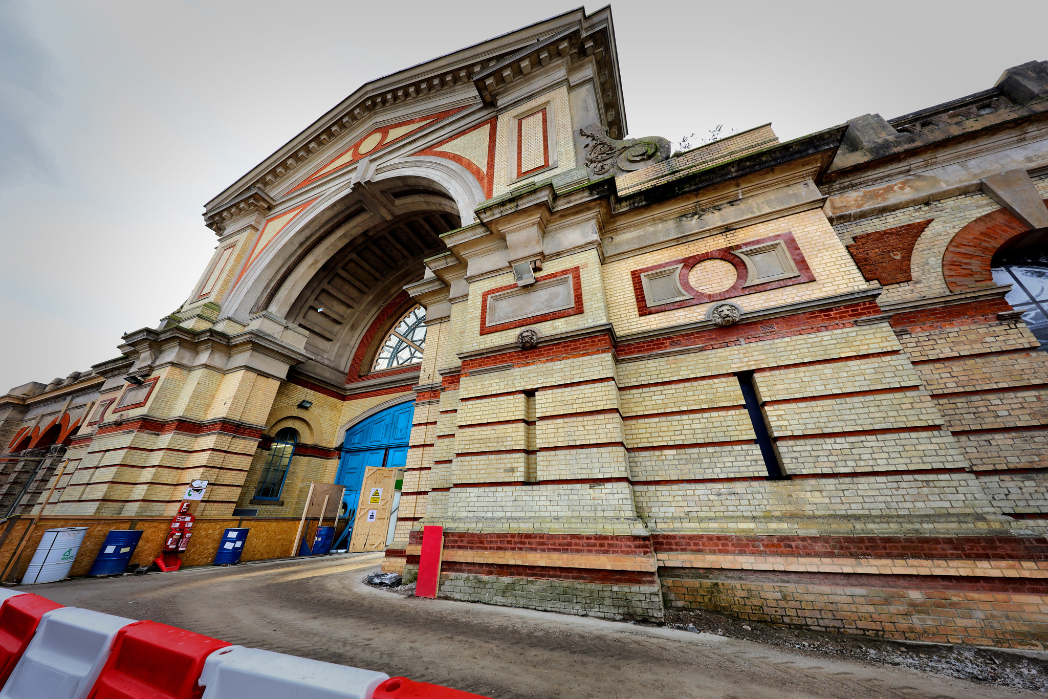 Canon EF 11-24mm F4L USM sample photo. Alexandra palace restoration photography