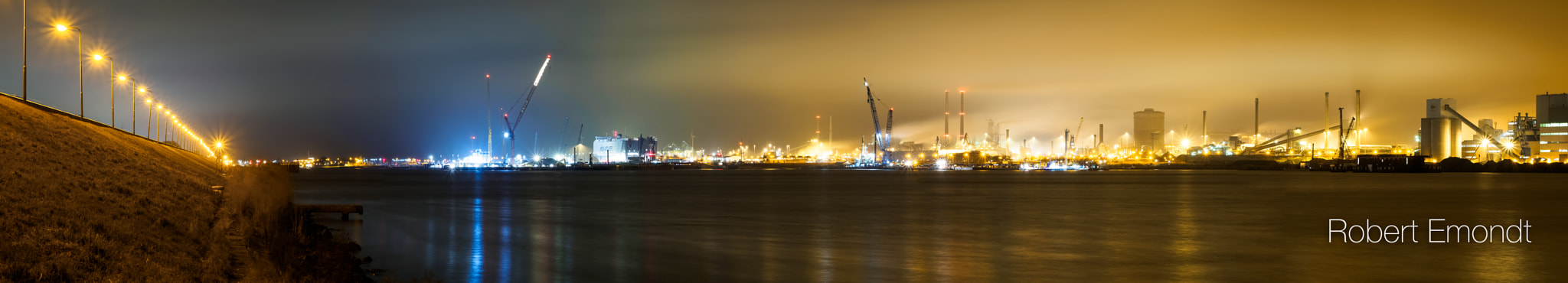 Olympus OM-D E-M10 + Olympus M.Zuiko Digital 45mm F1.8 sample photo. Harbor and steelworks photography