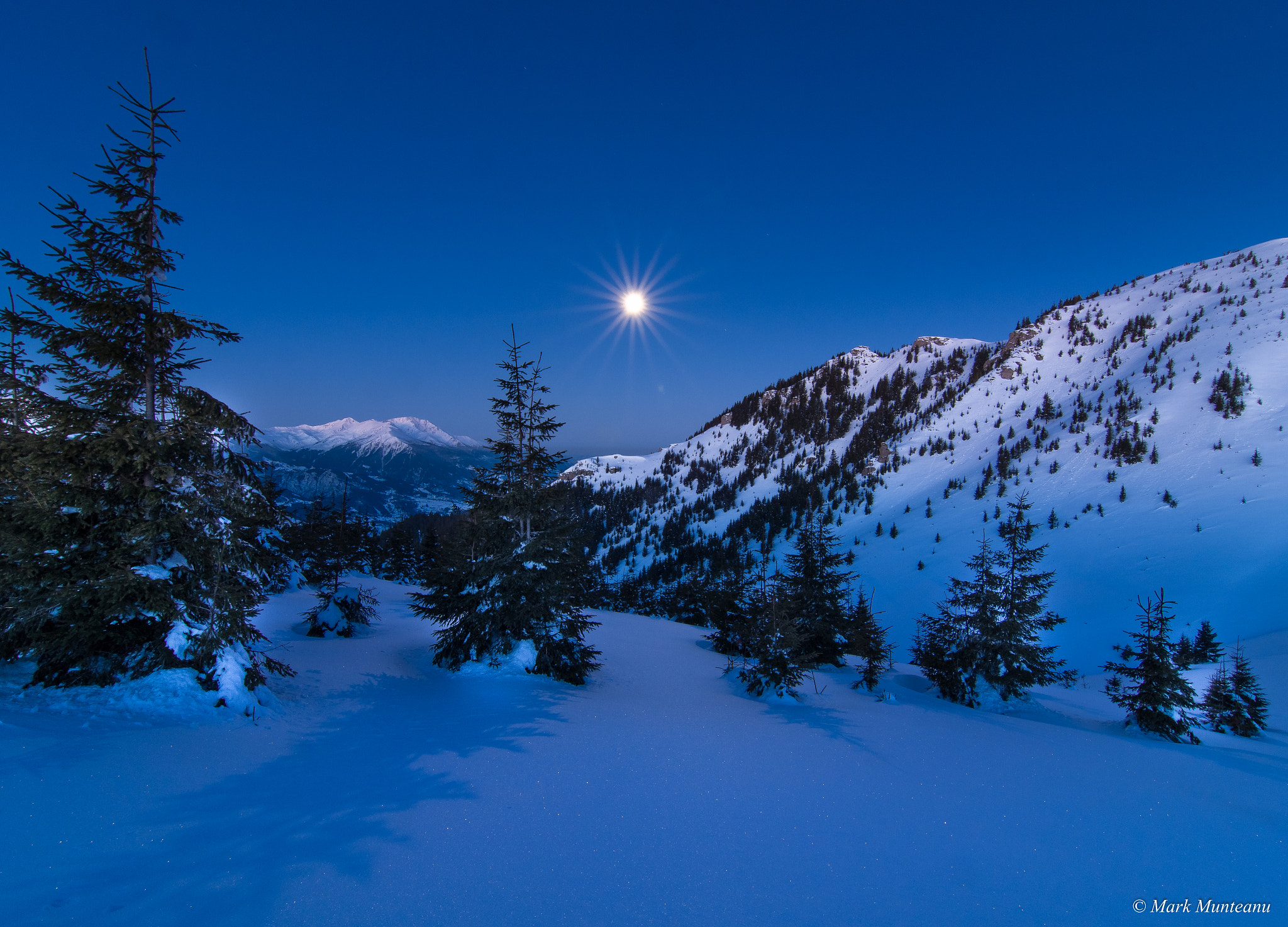 Tokina AT-X Pro 11-16mm F2.8 DX sample photo. Night mode on photography