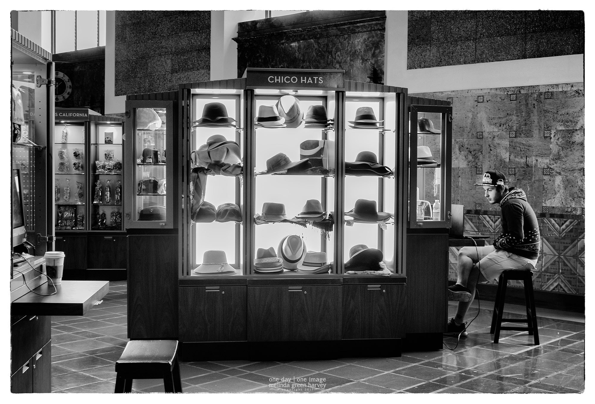 Leica Summarit-M 50mm F2.4 sample photo. The slow afternoon at the hat store photography