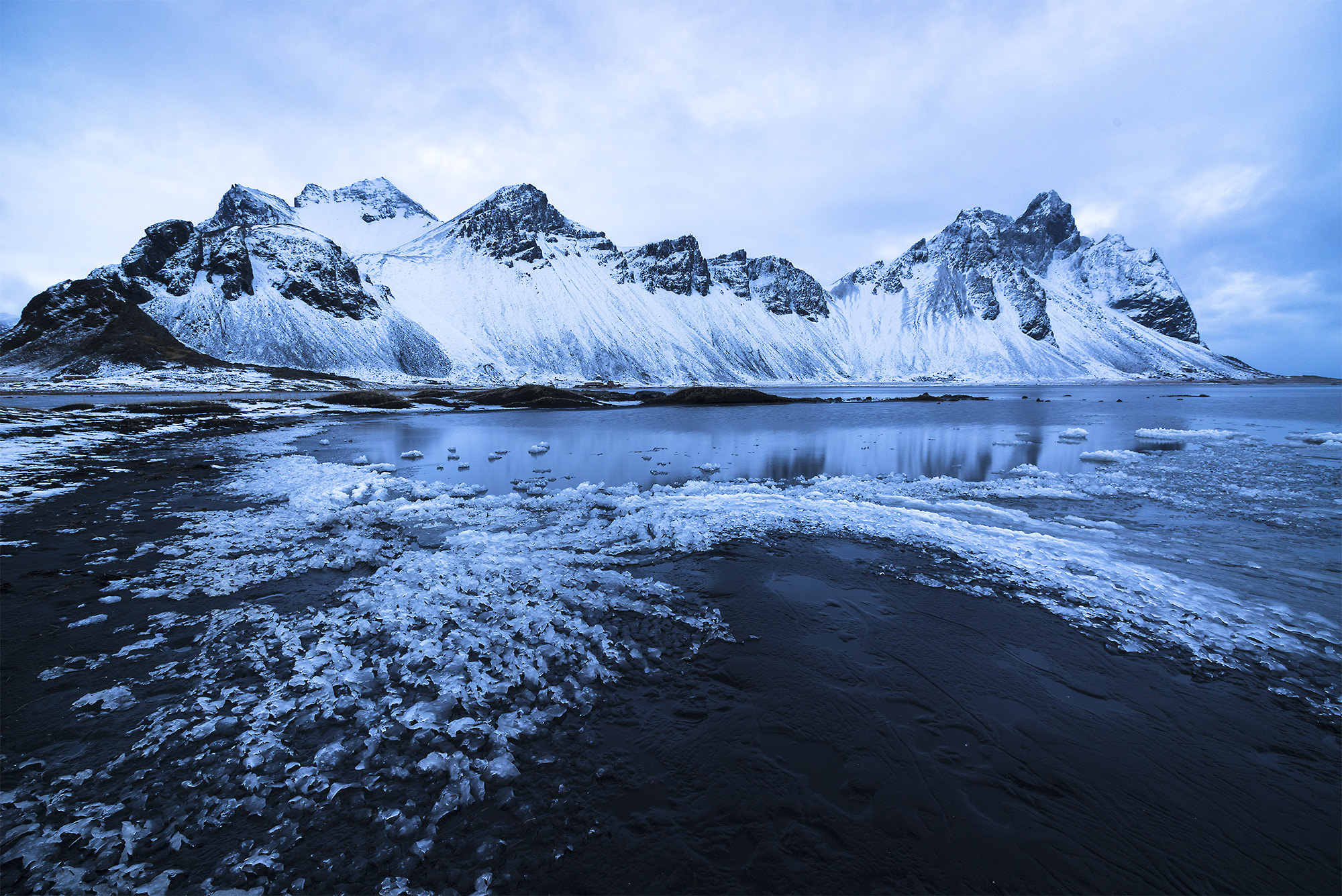 Sony a7R + Sony Vario-Sonnar T* 16-35mm F2.8 ZA SSM sample photo. Iceland vestrahorn photography