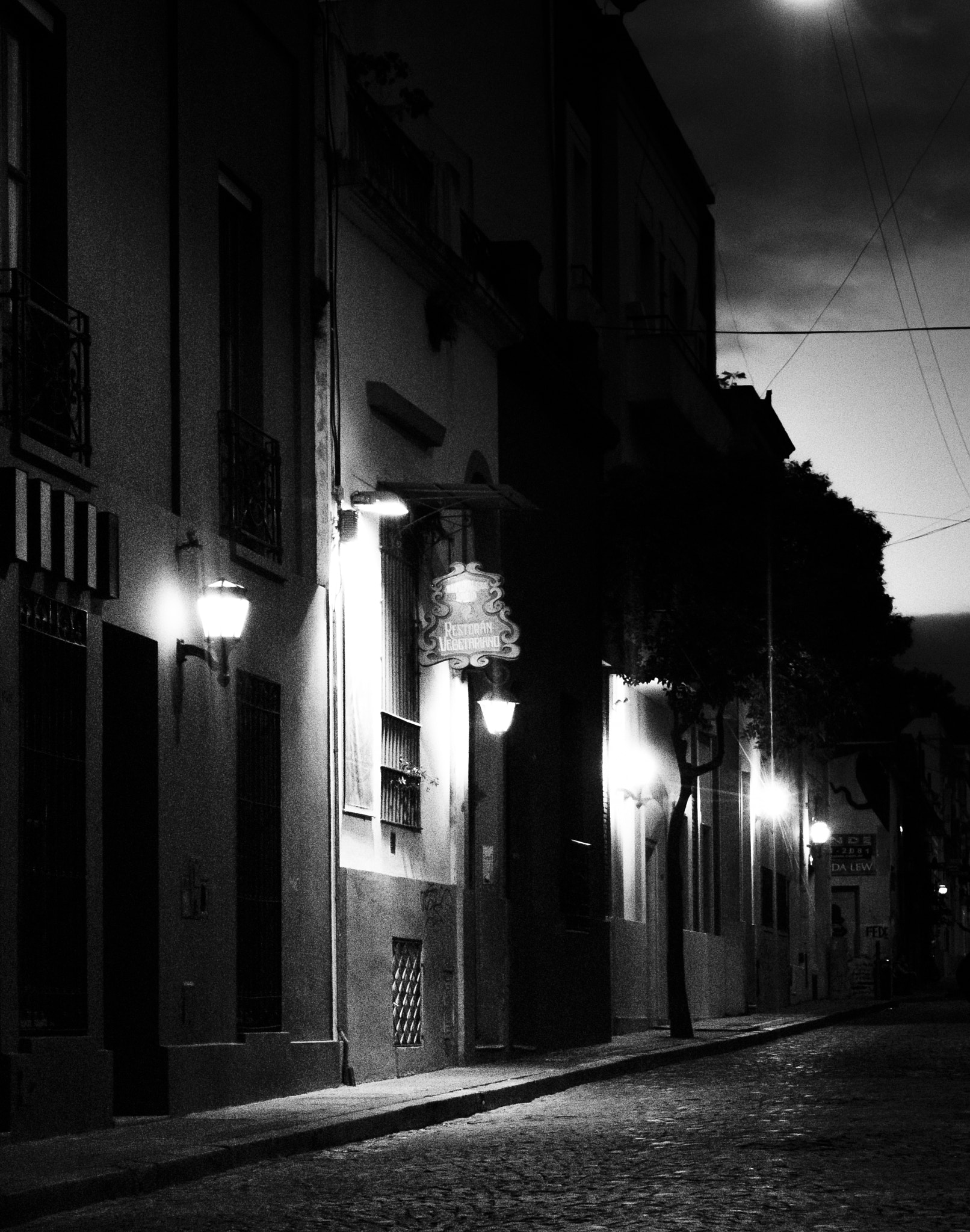 24-200mm F2.8 sample photo. Nochecitas de san telmo xlll photography