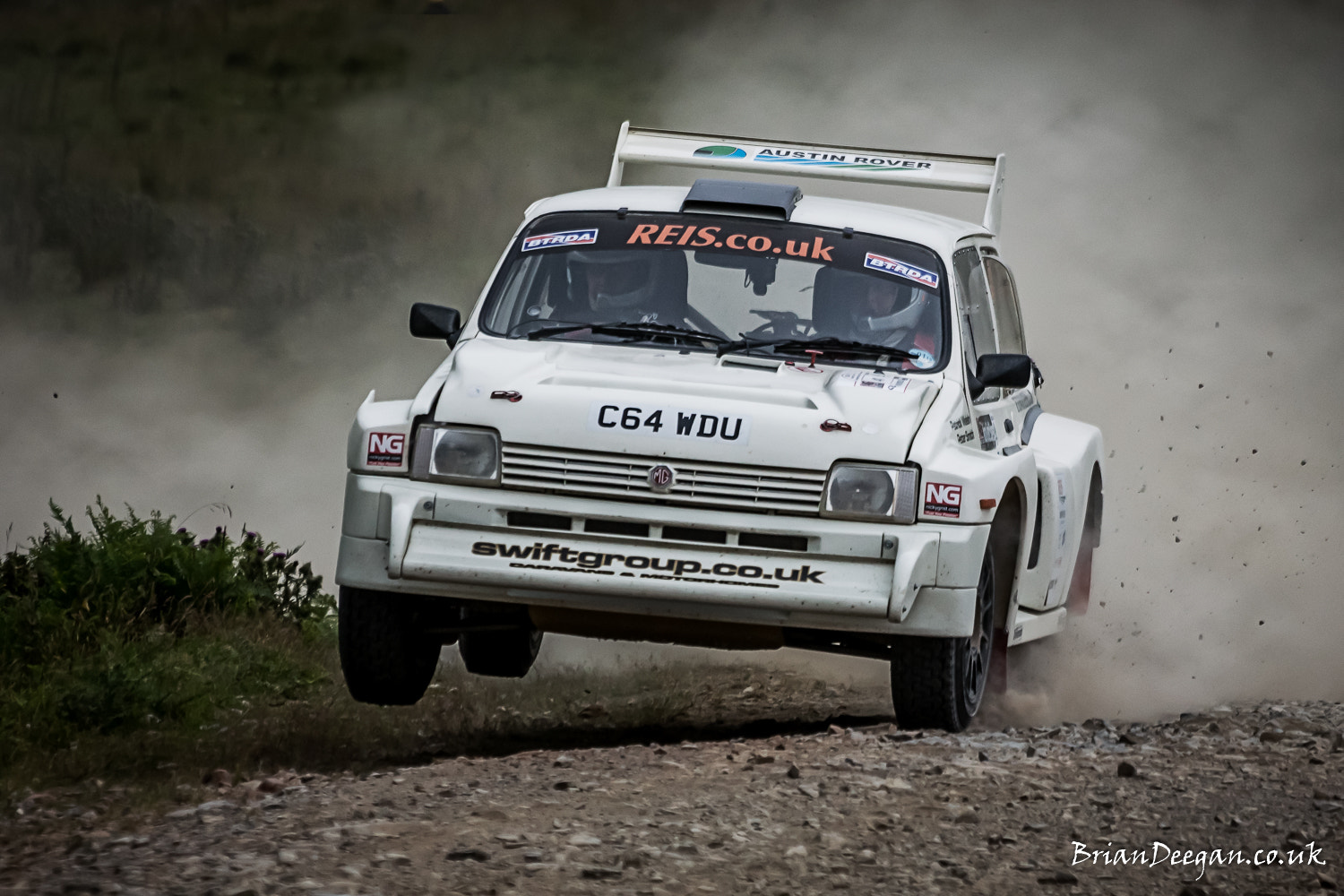 Sony 75-300mm F4.5-5.6 sample photo. Mg metro 6r4 photography