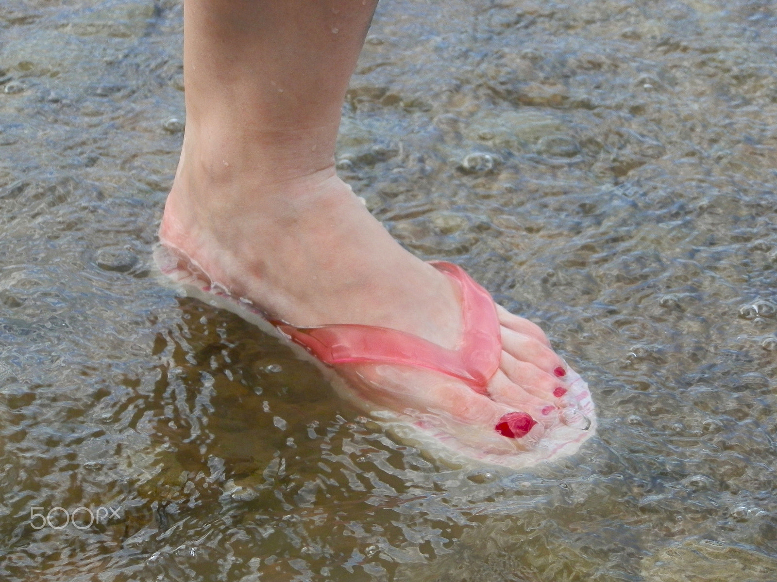Olympus SZ-10 sample photo. Foot in the water photography