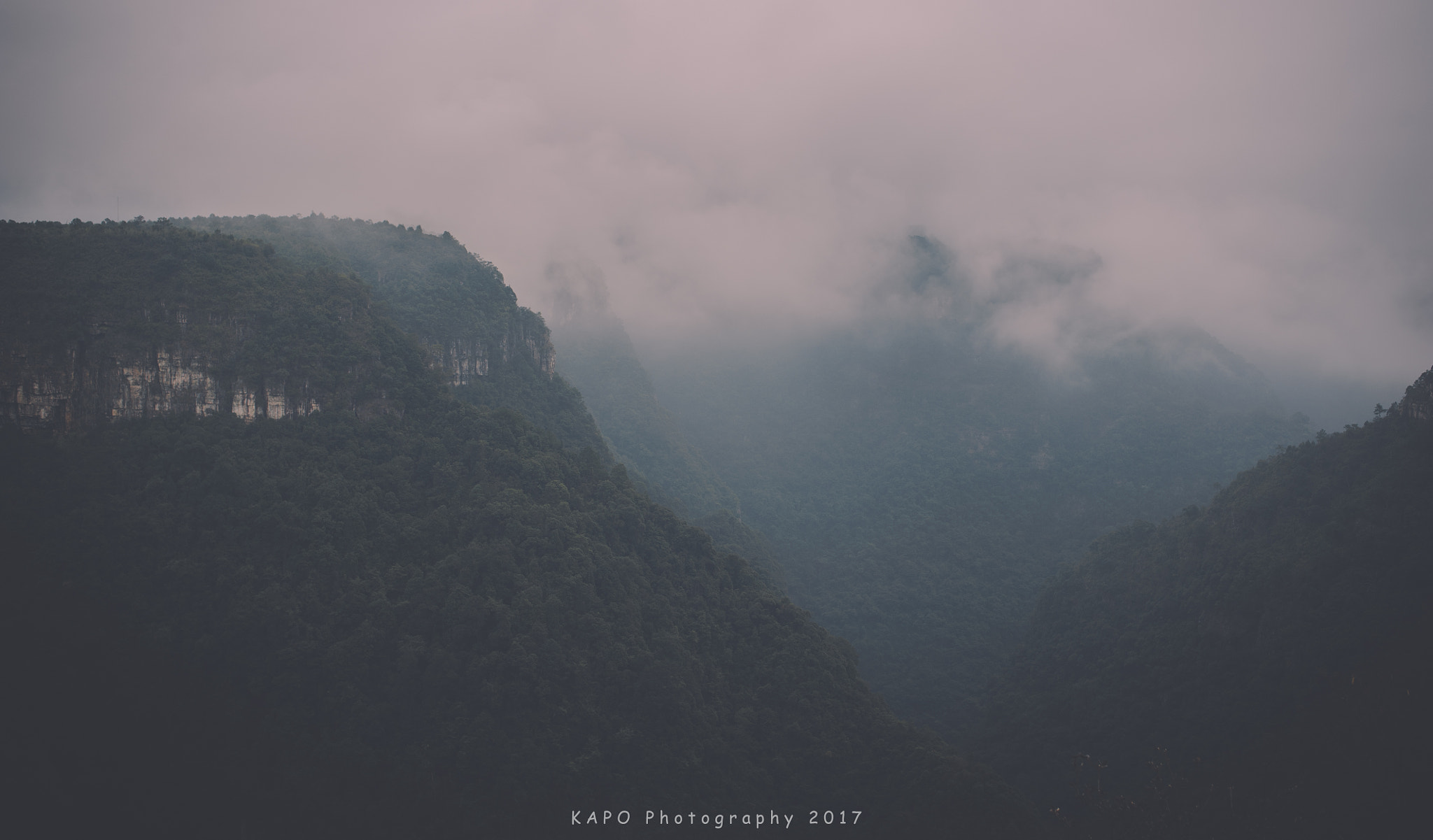 Nikon AF Nikkor 35mm F2D sample photo. Ruyuan canyon photography