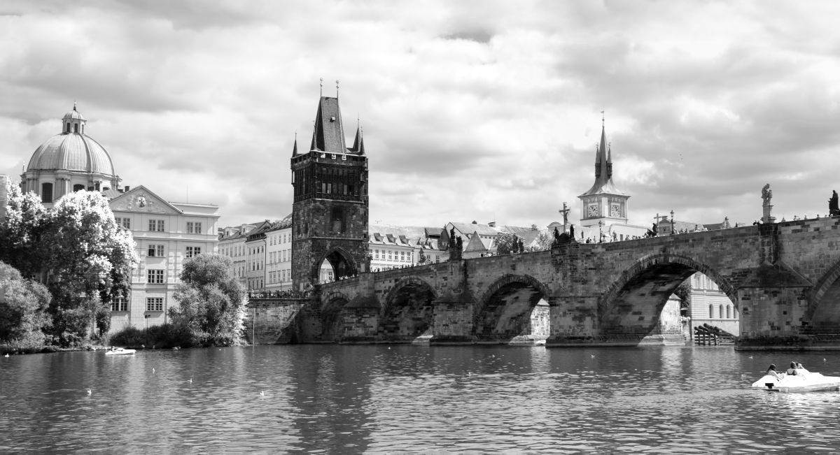 Canon EOS 450D (EOS Rebel XSi / EOS Kiss X2) sample photo. Charlesbridge prague photography