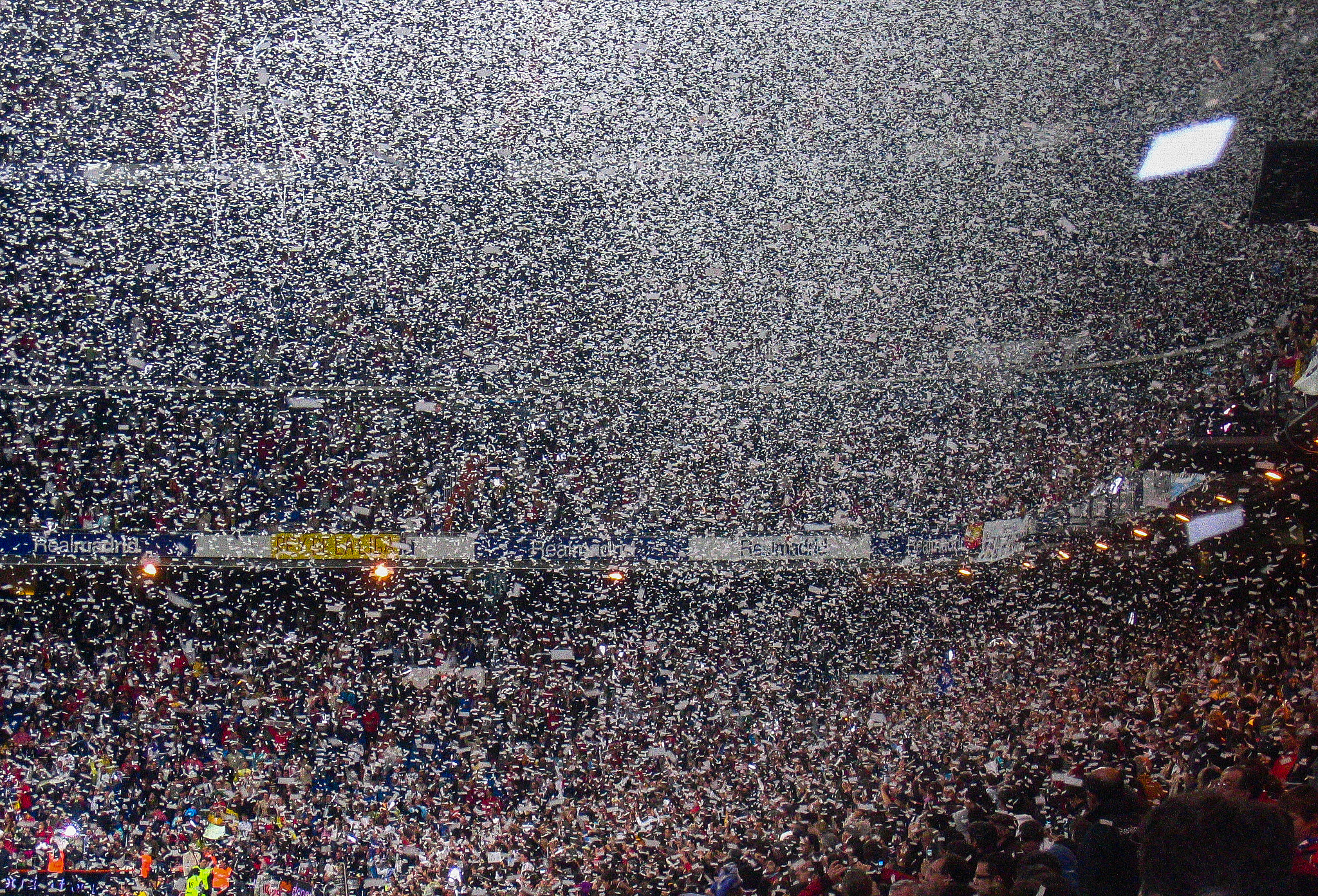 Confetti en el Bernabeu