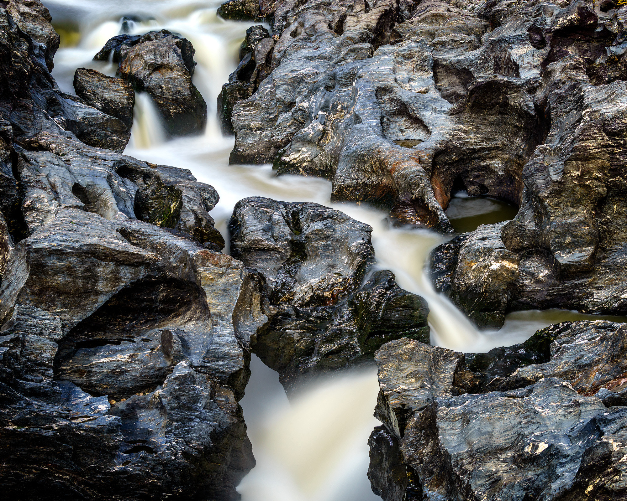 Canon EF 28-300mm F3.5-5.6L IS USM sample photo. Alien landscape 1 photography