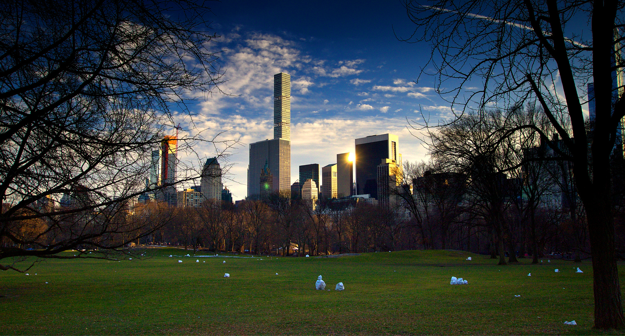 Sigma 10-20mm F3.5 EX DC HSM sample photo. The last of the snowmen central park nyc photography