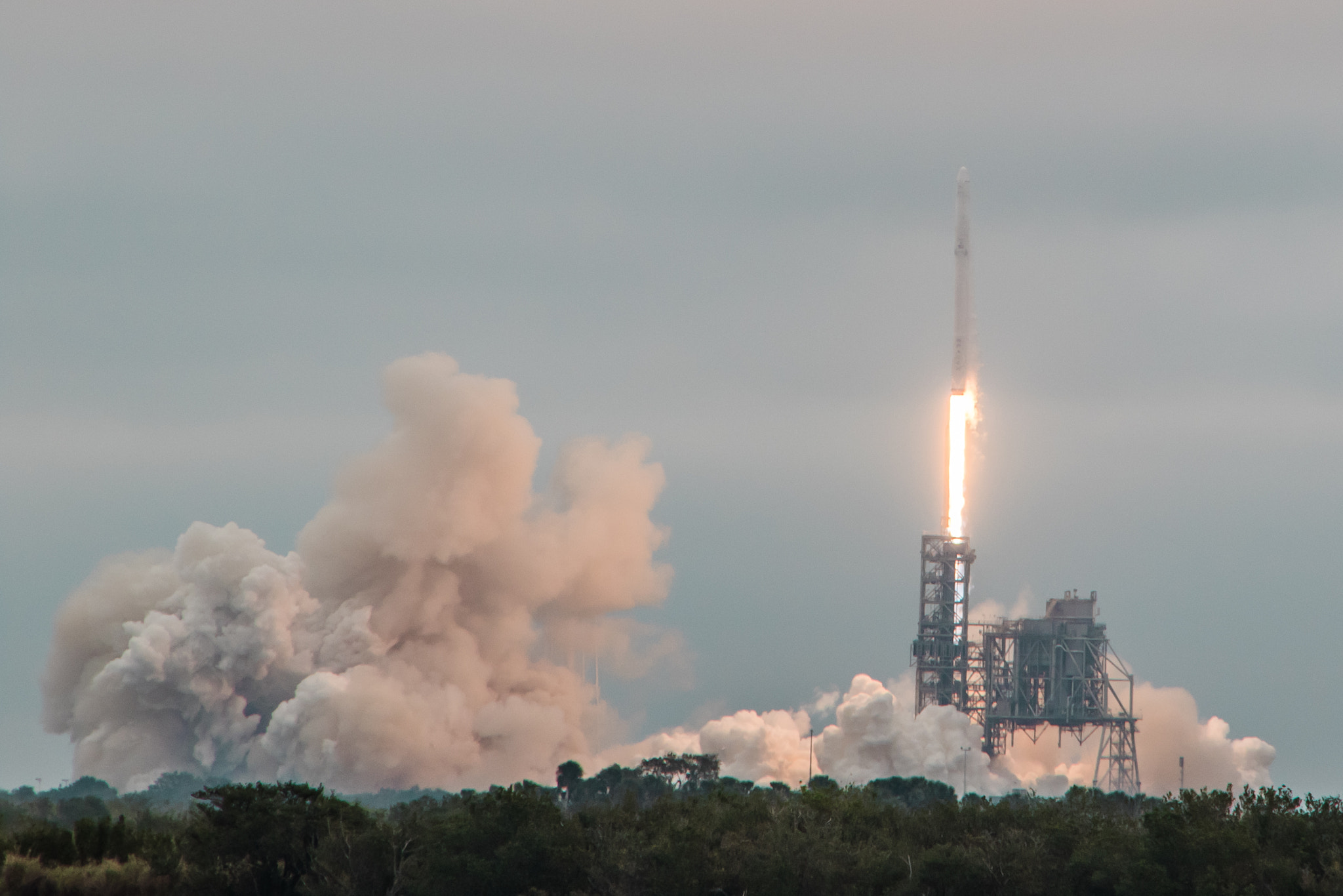 Canon EOS 7D Mark II sample photo. Spacex crs-10 launch photography
