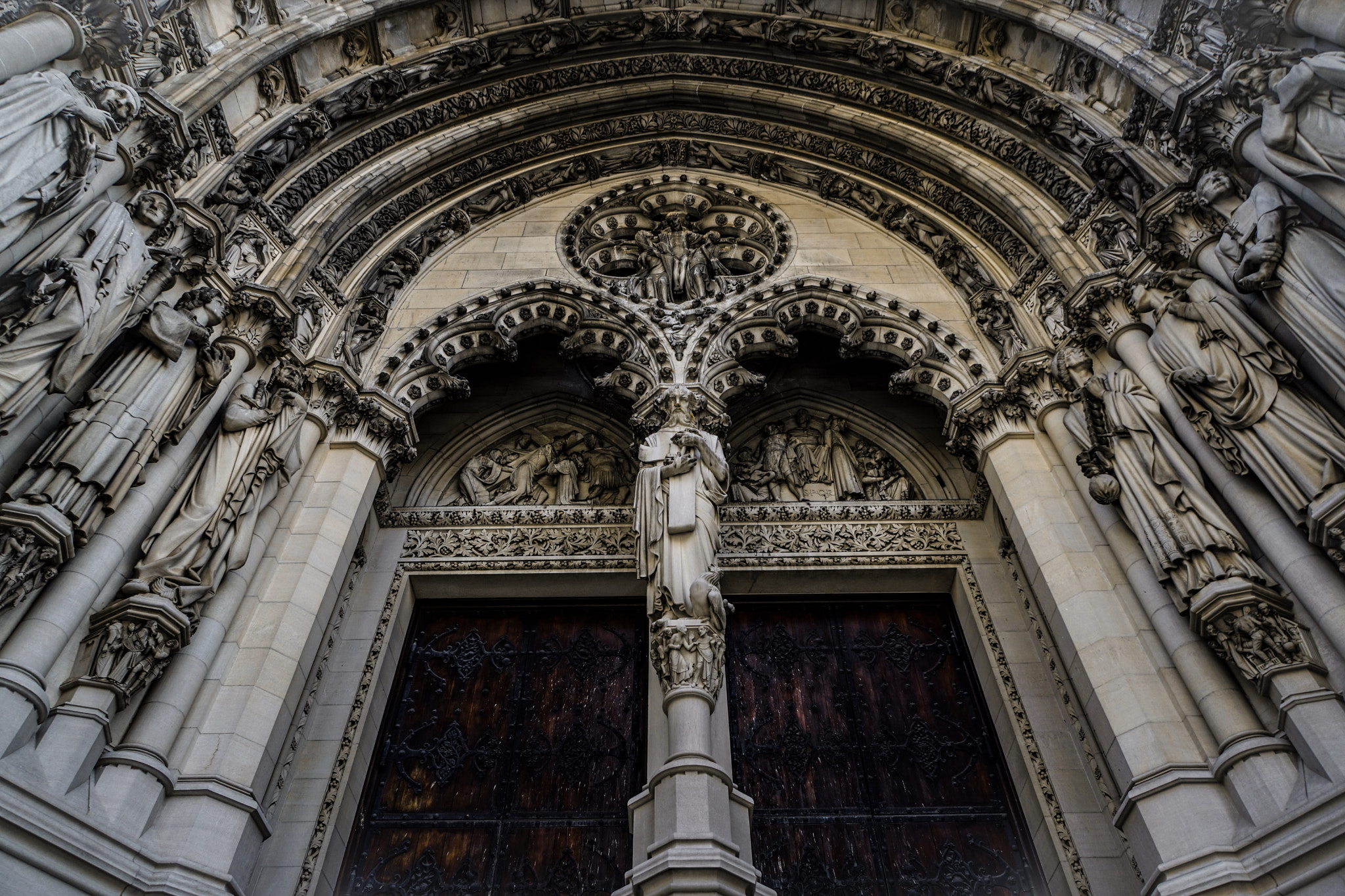 Sony a7 + Sony Vario Tessar T* FE 24-70mm F4 ZA OSS sample photo. The cathedral church of st. john the divine photography