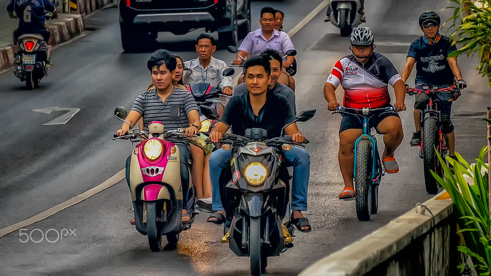 Sony E 55-210mm F4.5-6.3 OSS sample photo. Road of chanthaburi photography