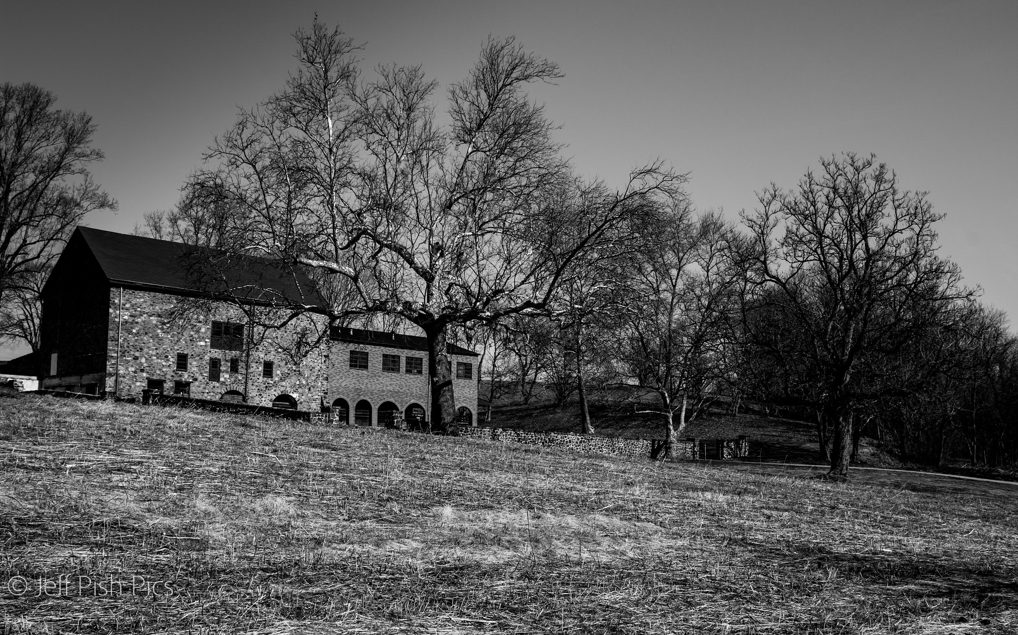 Canon EOS 1200D (EOS Rebel T5 / EOS Kiss X70 / EOS Hi) sample photo. House at stroud preserve photography