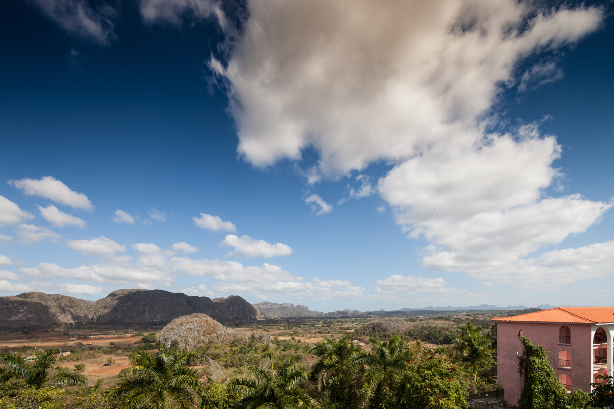 Canon TS-E 17mm F4L Tilt-Shift sample photo. Cuba photography