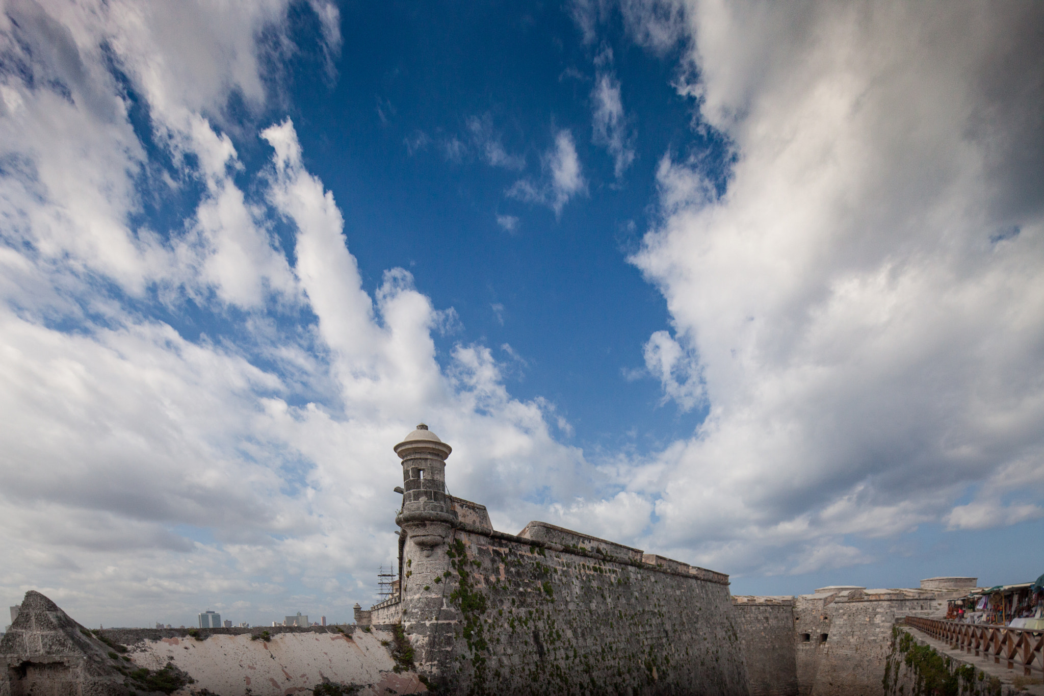 Canon TS-E 17mm F4L Tilt-Shift sample photo. Cuba photography