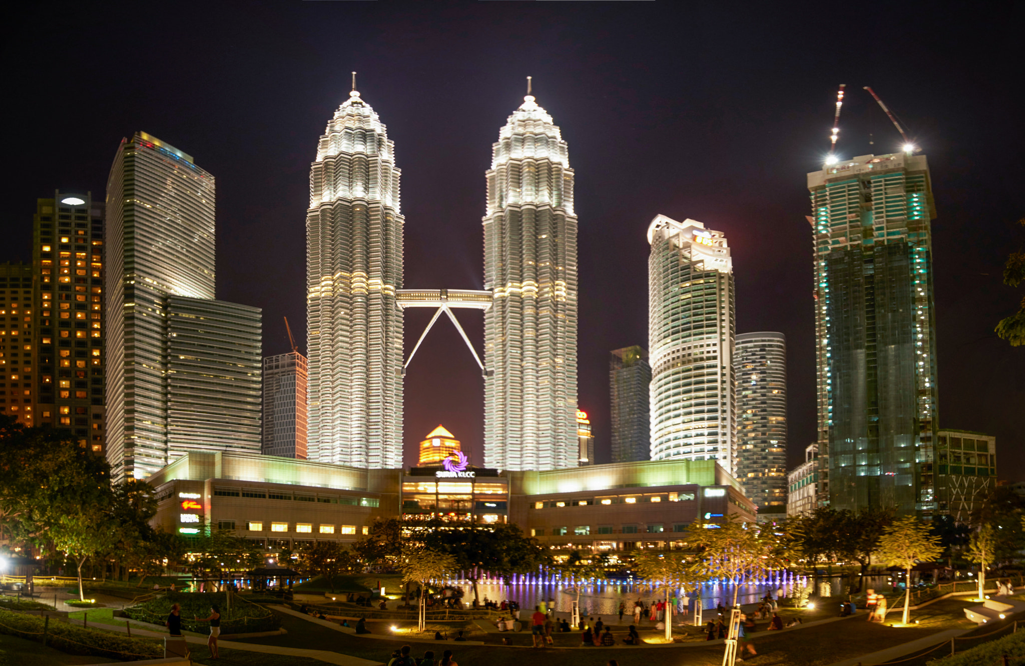 Sony a99 II + 15-30mm F2.8 SSM sample photo. By night photography