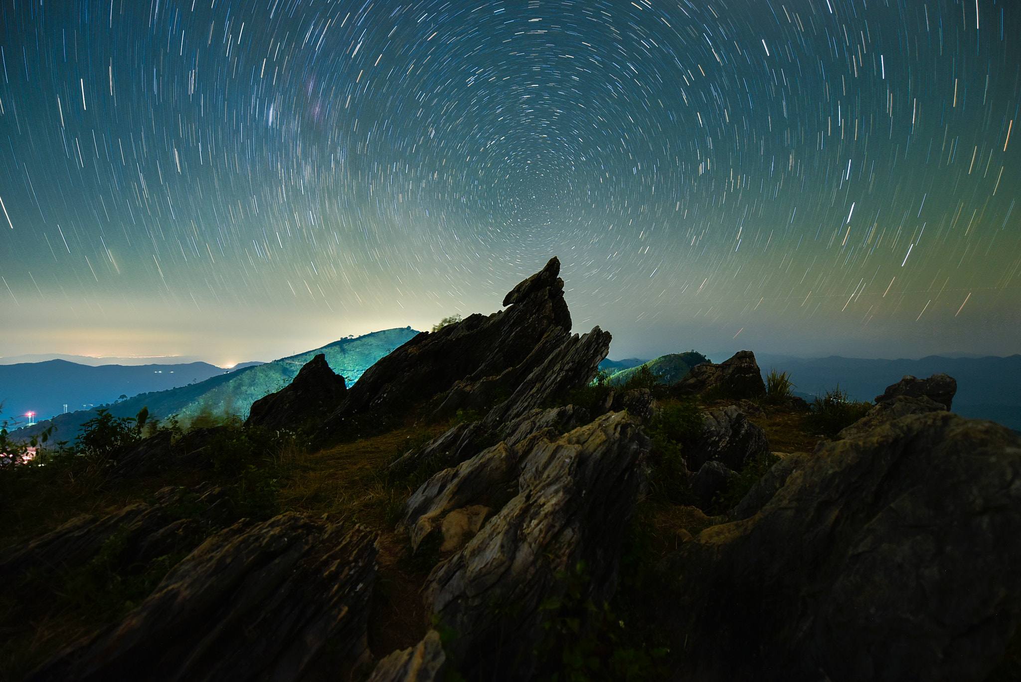 Nikon D810A + Nikon AF-S Nikkor 14-24mm F2.8G ED sample photo. Pha tang chaingrai star trail photography