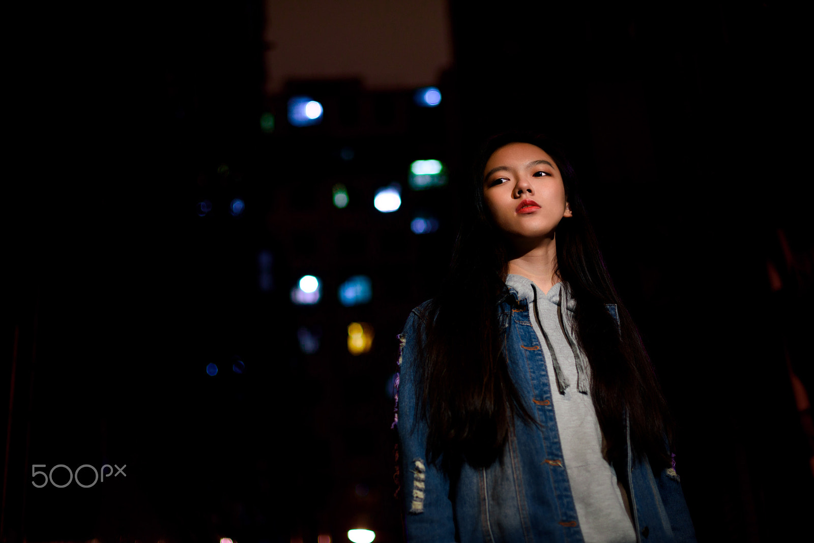 Nikon D750 + Nikon AF Nikkor 50mm F1.4D sample photo. Proud in dark alley photography