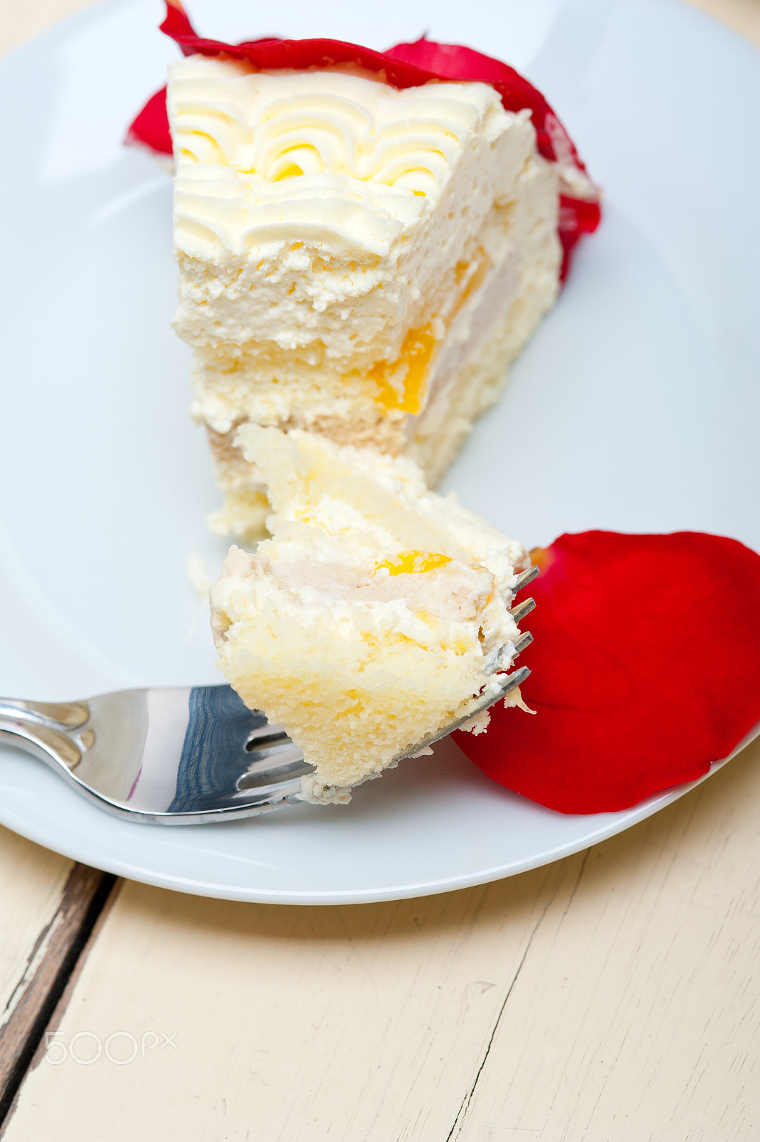 Nikon D700 sample photo. Whipped cream mango cake photography