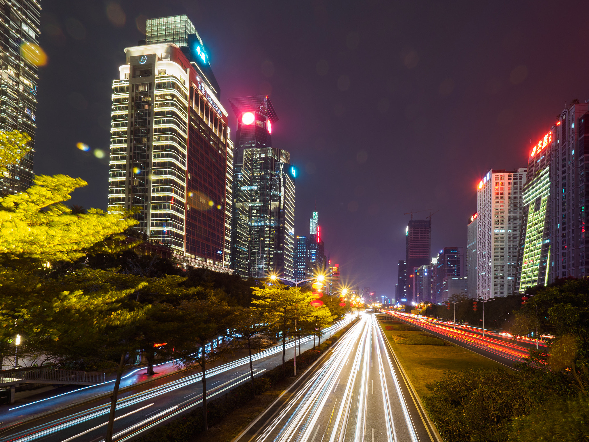 Olympus OM-D E-M5 II + Olympus M.Zuiko Digital ED 7-14mm F2.8 PRO sample photo. Shenzhen night photography