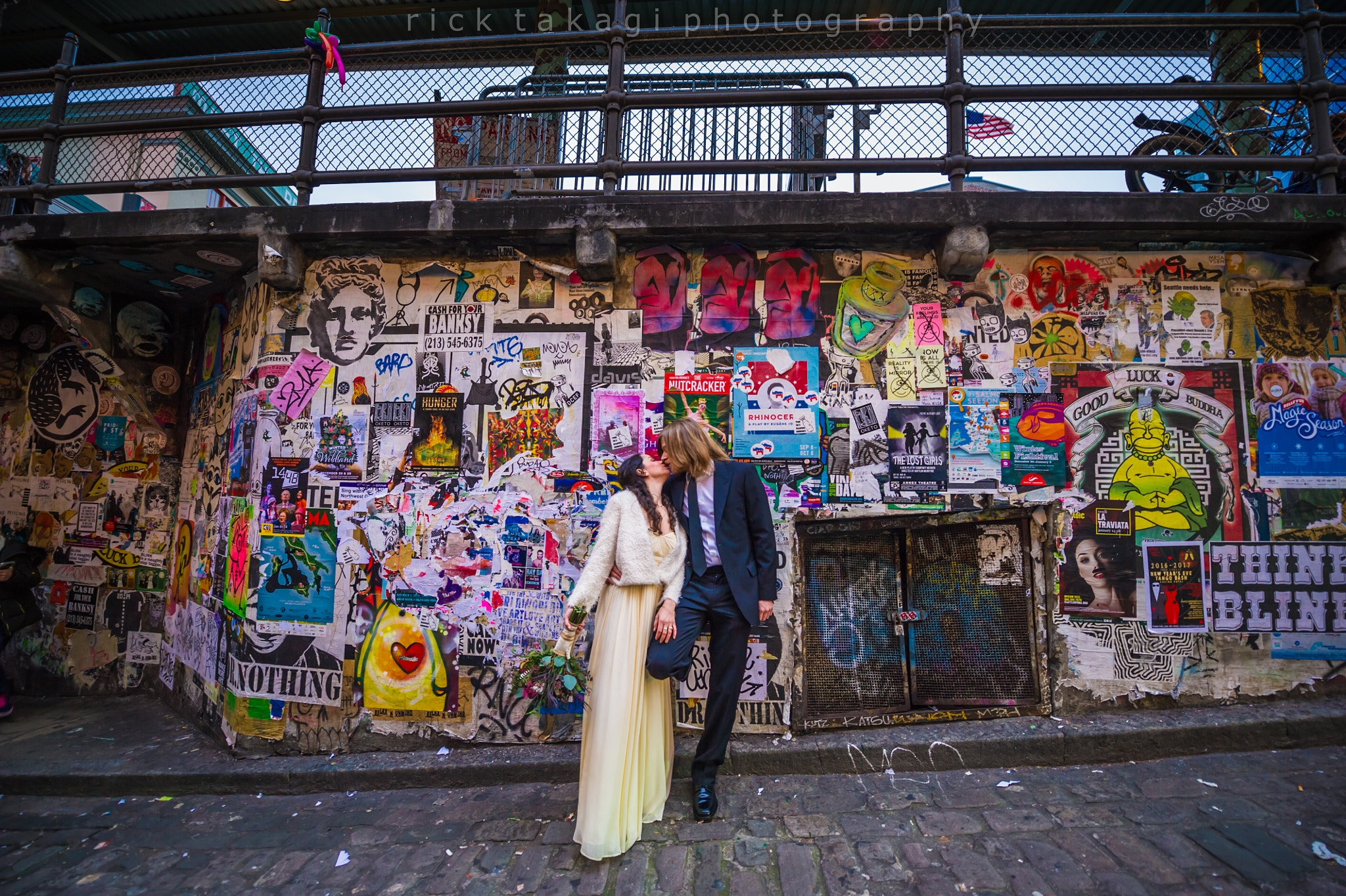 Nikon D3S sample photo. Pikes place wedding fun photography
