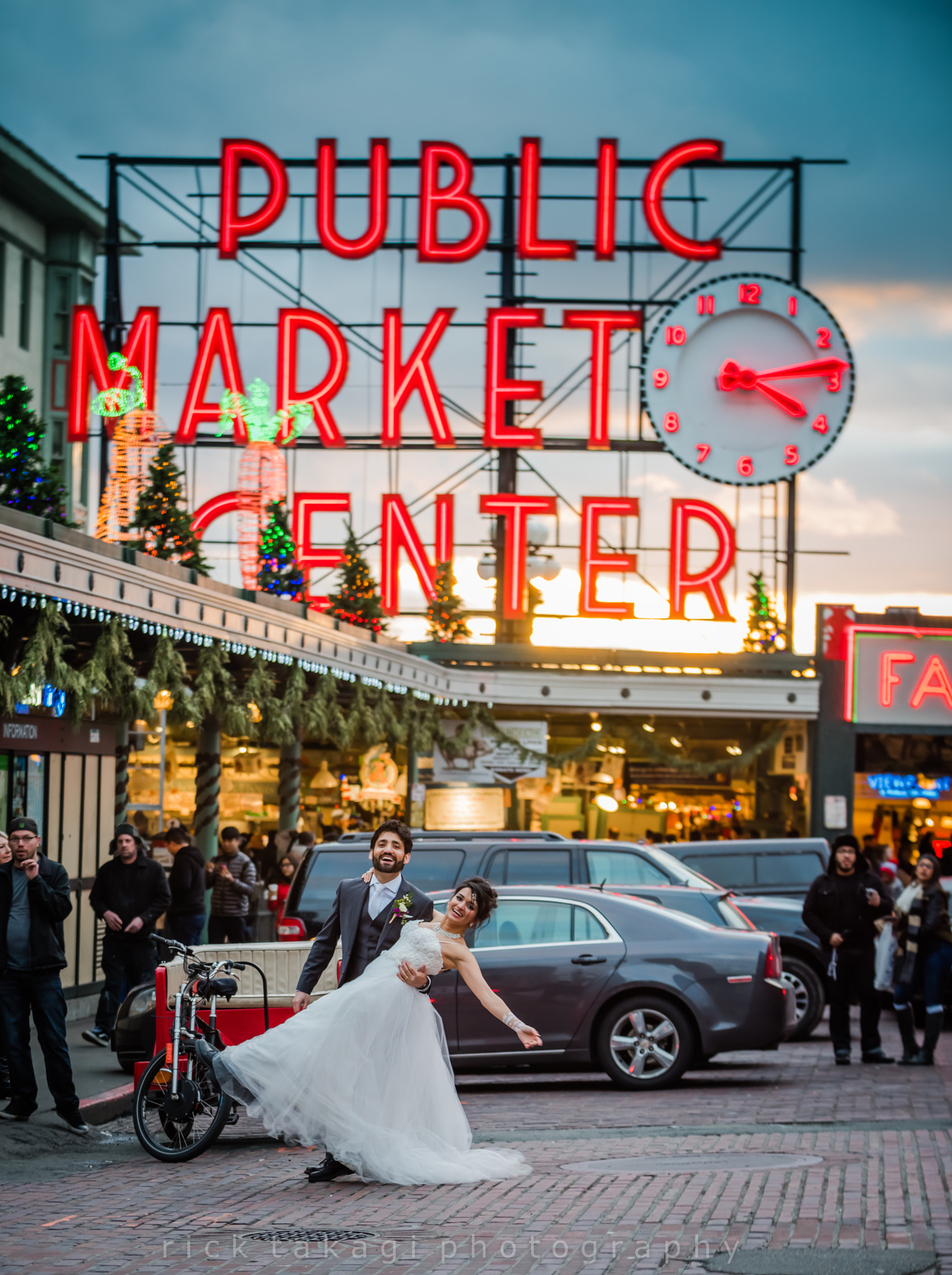 Nikon D810 sample photo. Pikes place wedding photography