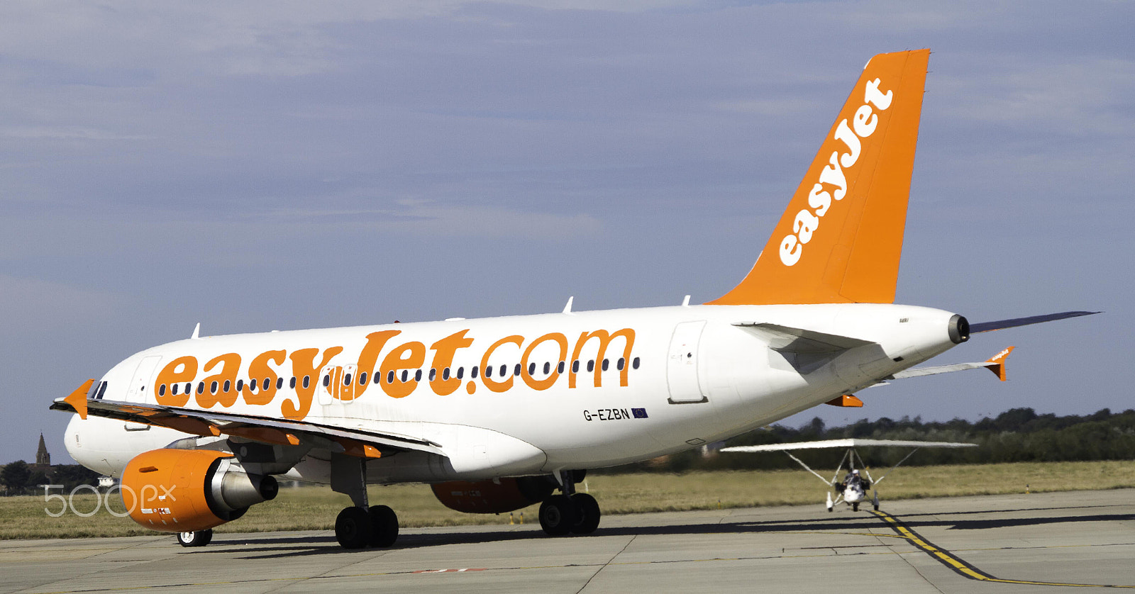 Canon EOS 7D sample photo. Easyjet - daily route to uk photography